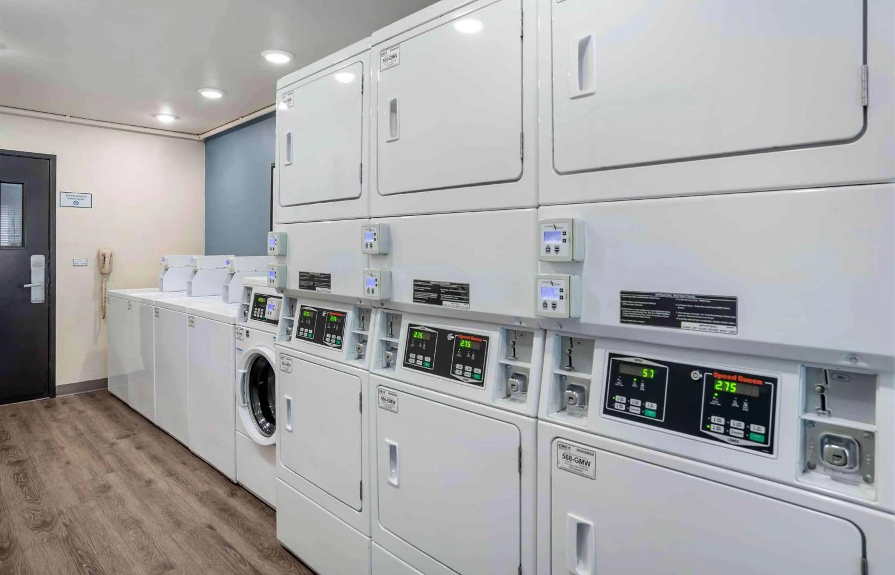 Property building in Extended Stay America Select Suites - Tallahassee - East