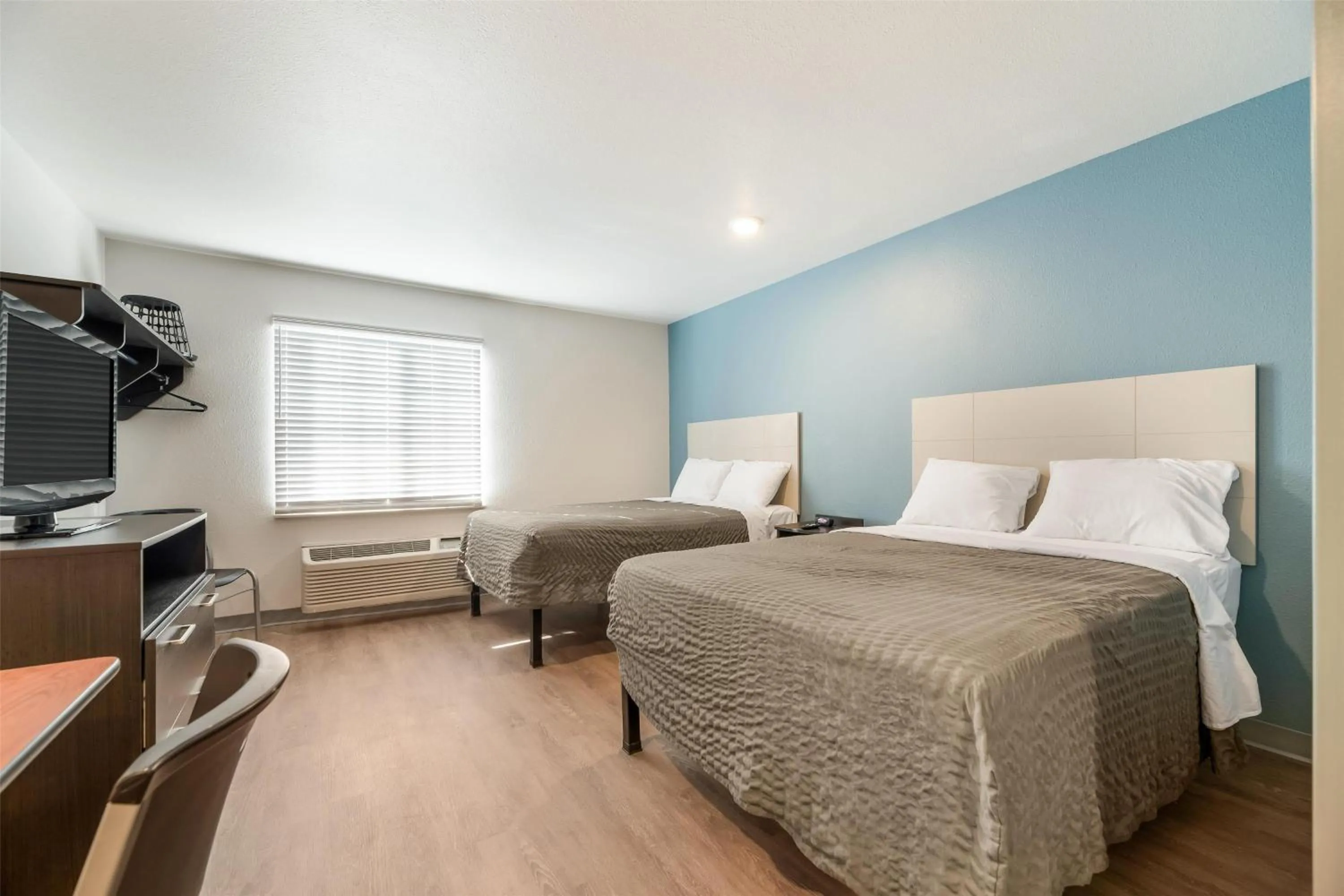 Bedroom, Bed in Extended Stay America Select Suites - Ocala