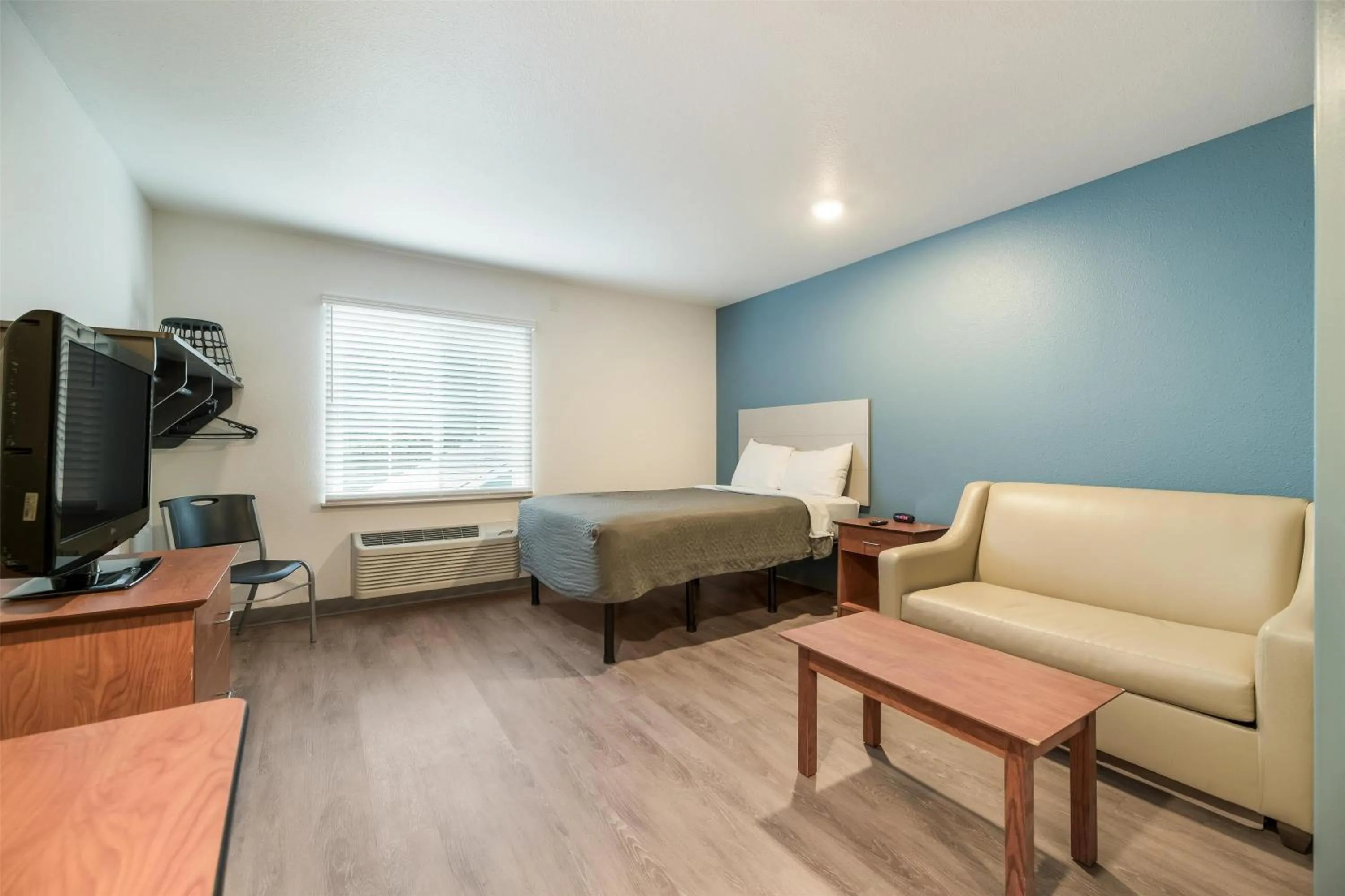 Bedroom in Extended Stay America Select Suites - Ocala