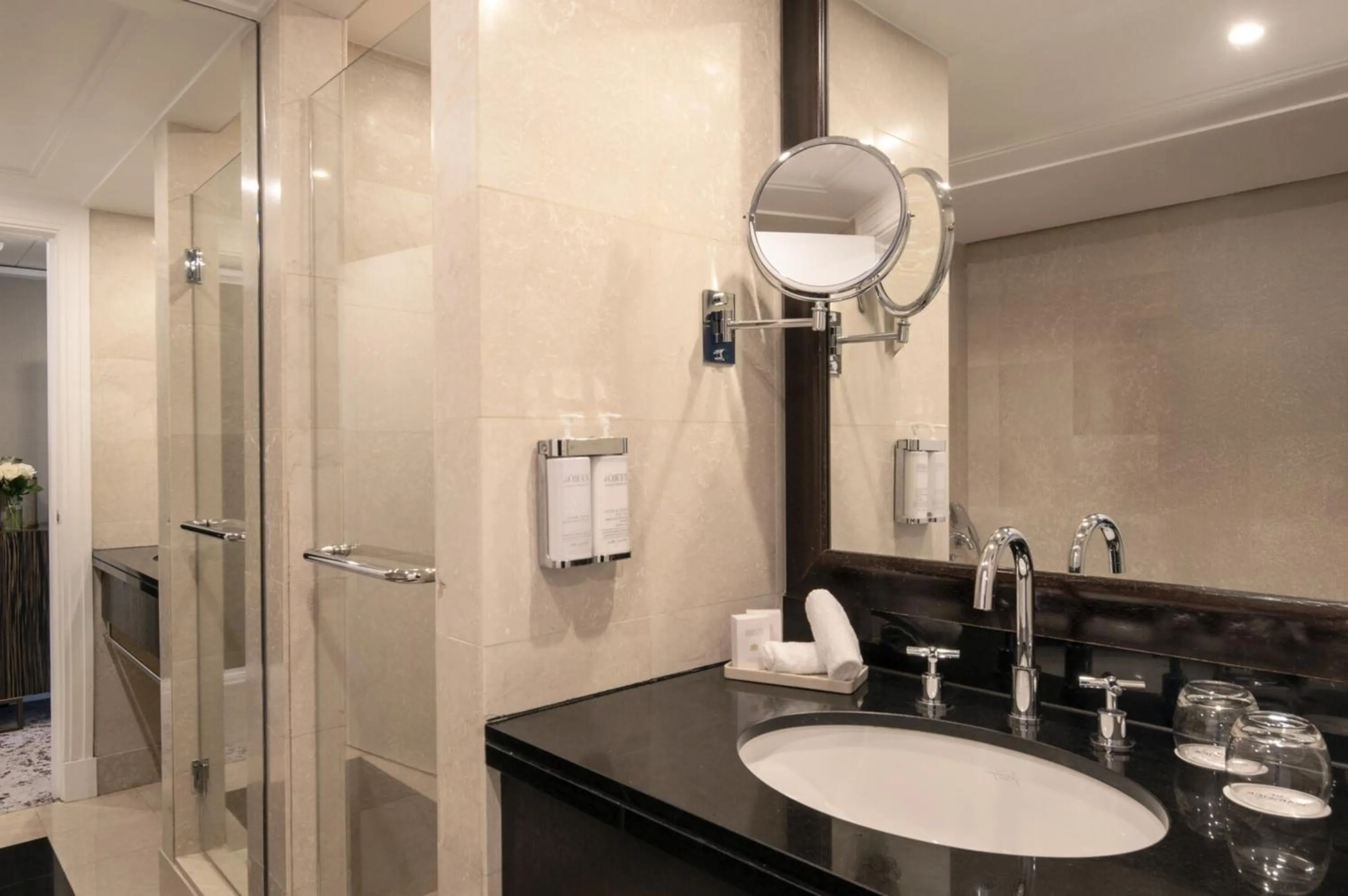 Bathroom in Warwick Champs-Elysées Paris