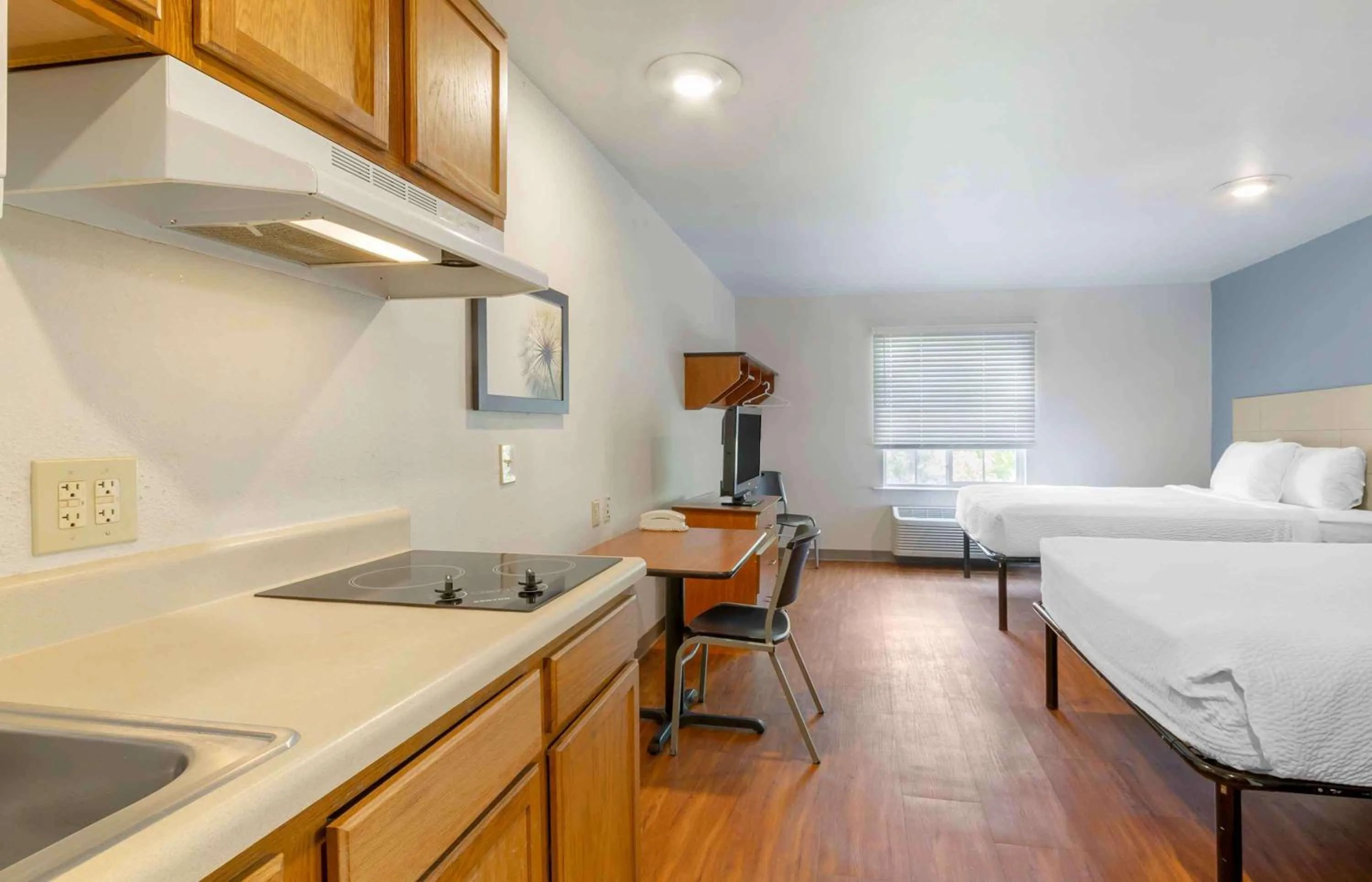 Bedroom, Bed in Extended Stay America Select Suites - Charleston - North Charleston - I-526