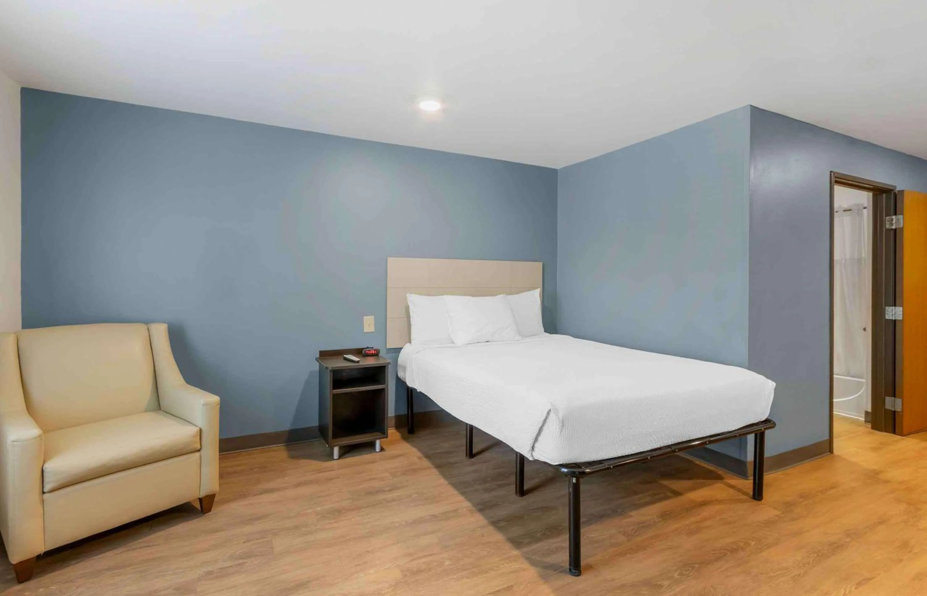 Bedroom, Bed in Extended Stay America Select Suites - Charleston - North Charleston - I-526