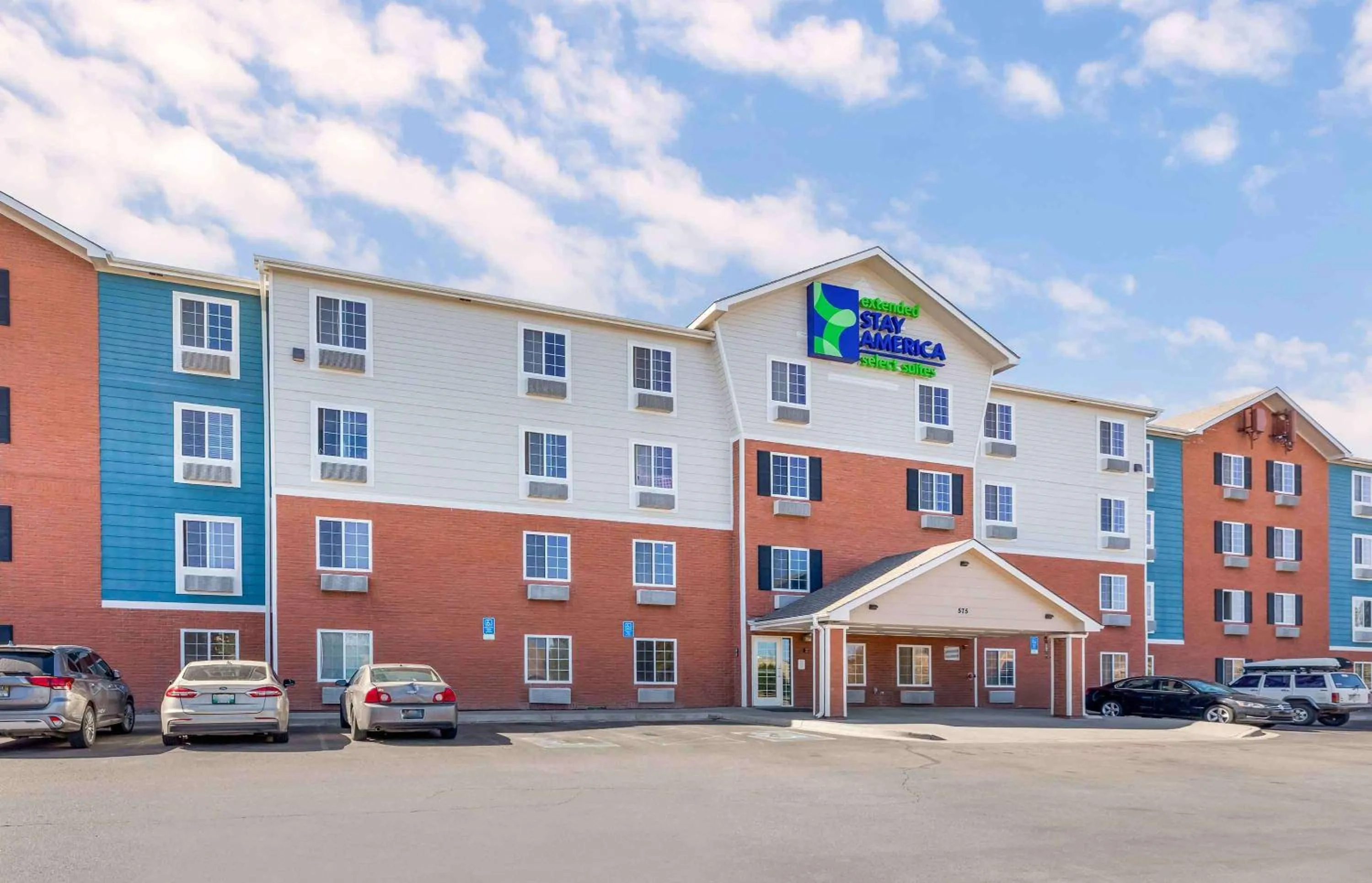 Property building in Extended Stay America Select Suites - Denver - Aurora
