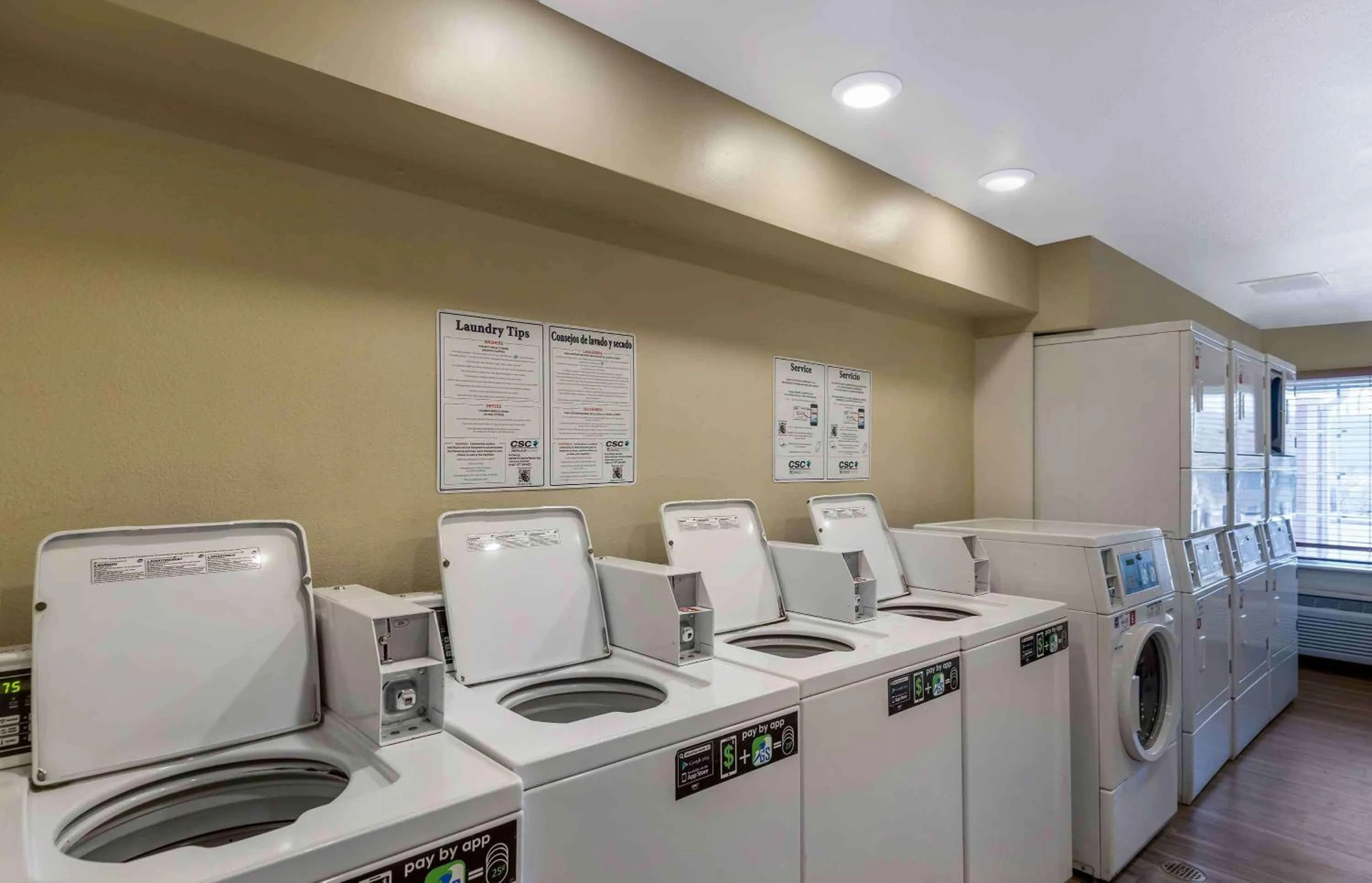 Property building in Extended Stay America Select Suites - Denver - Aurora