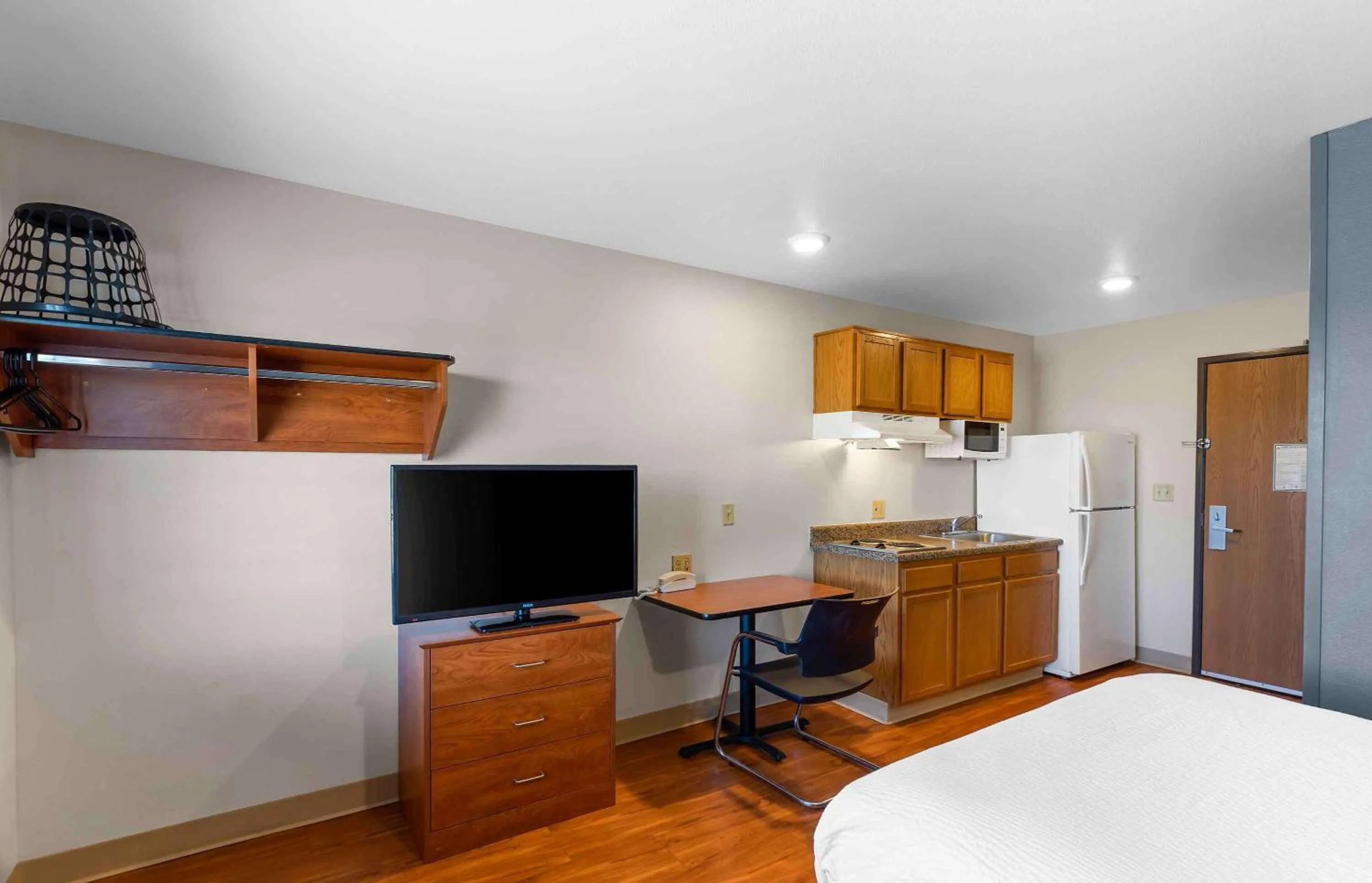 Bedroom in Extended Stay America Select Suites - Denver - Aurora