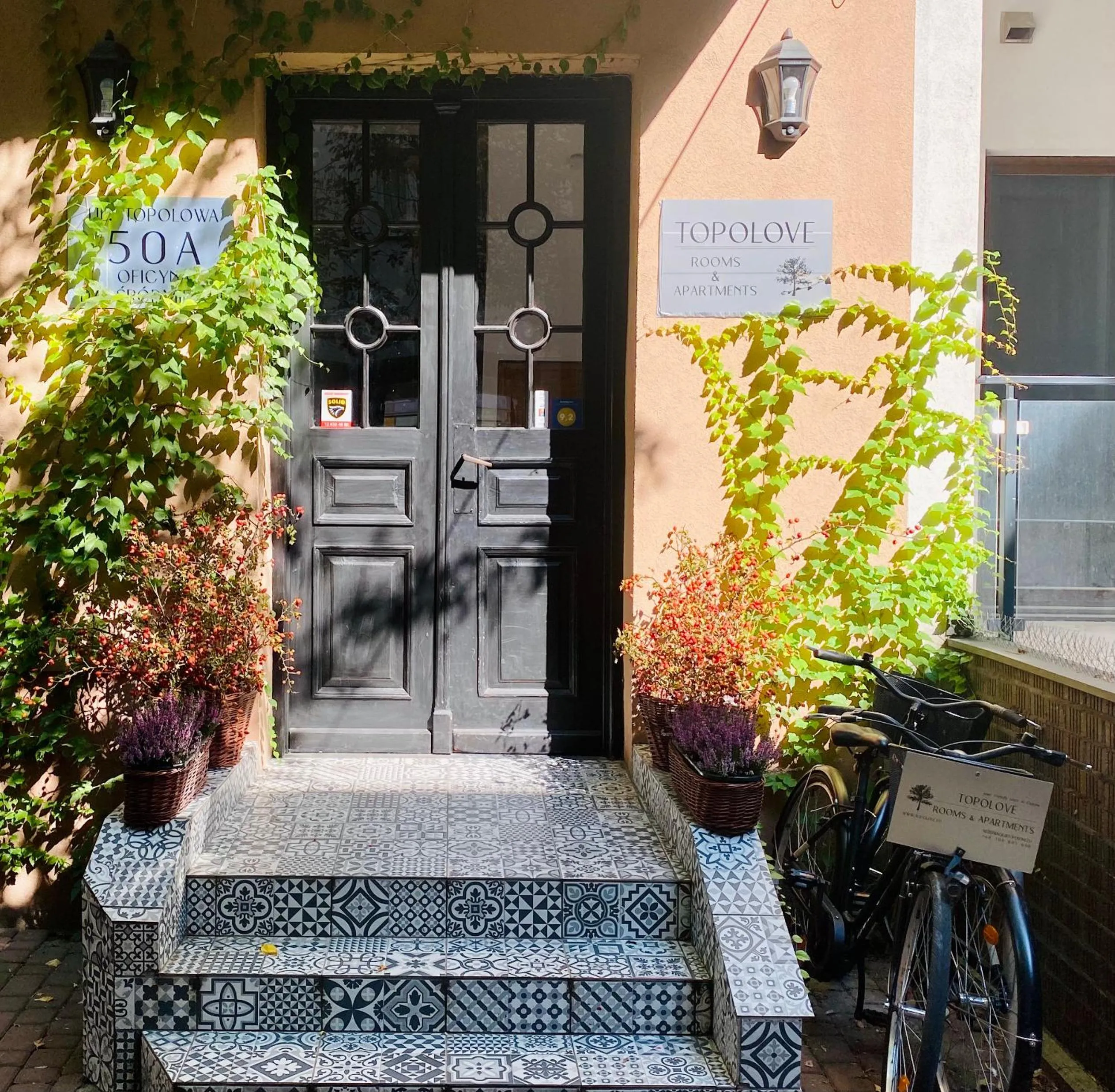 Property building in Topolove Rooms & Apartments