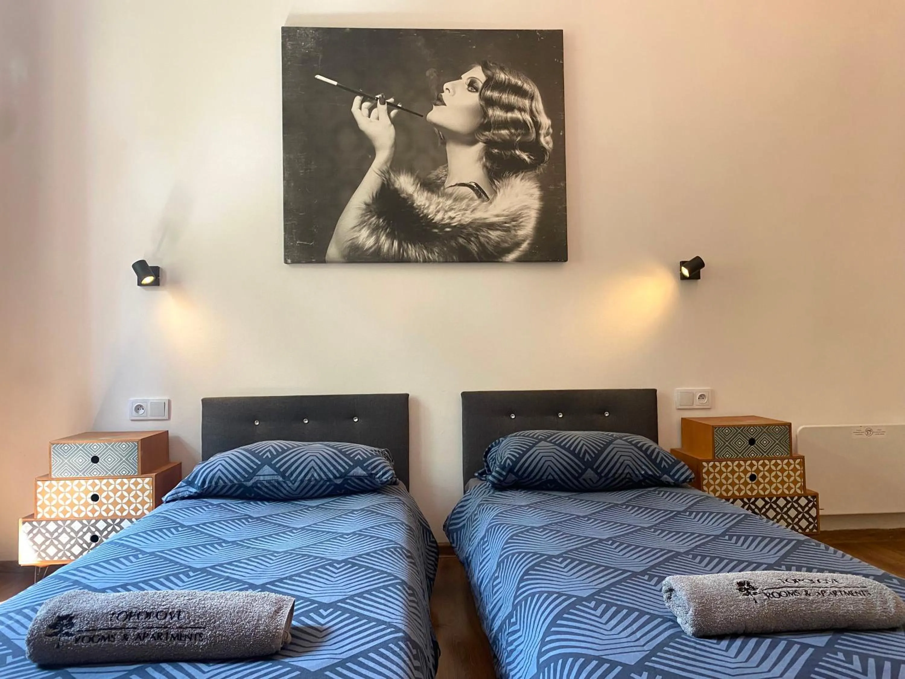 Bed in Topolove Rooms & Apartments