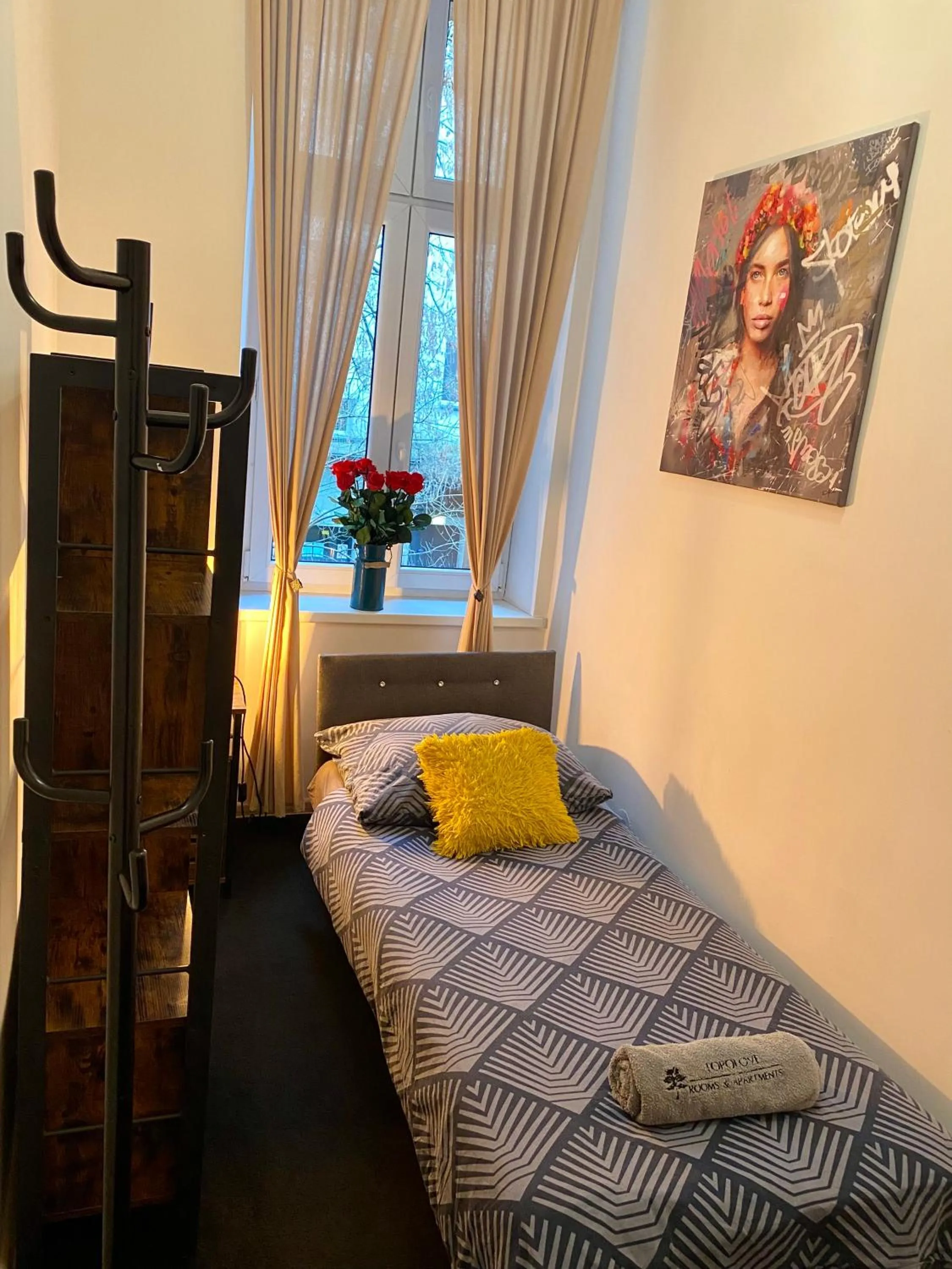 Bed in Topolove Rooms & Apartments