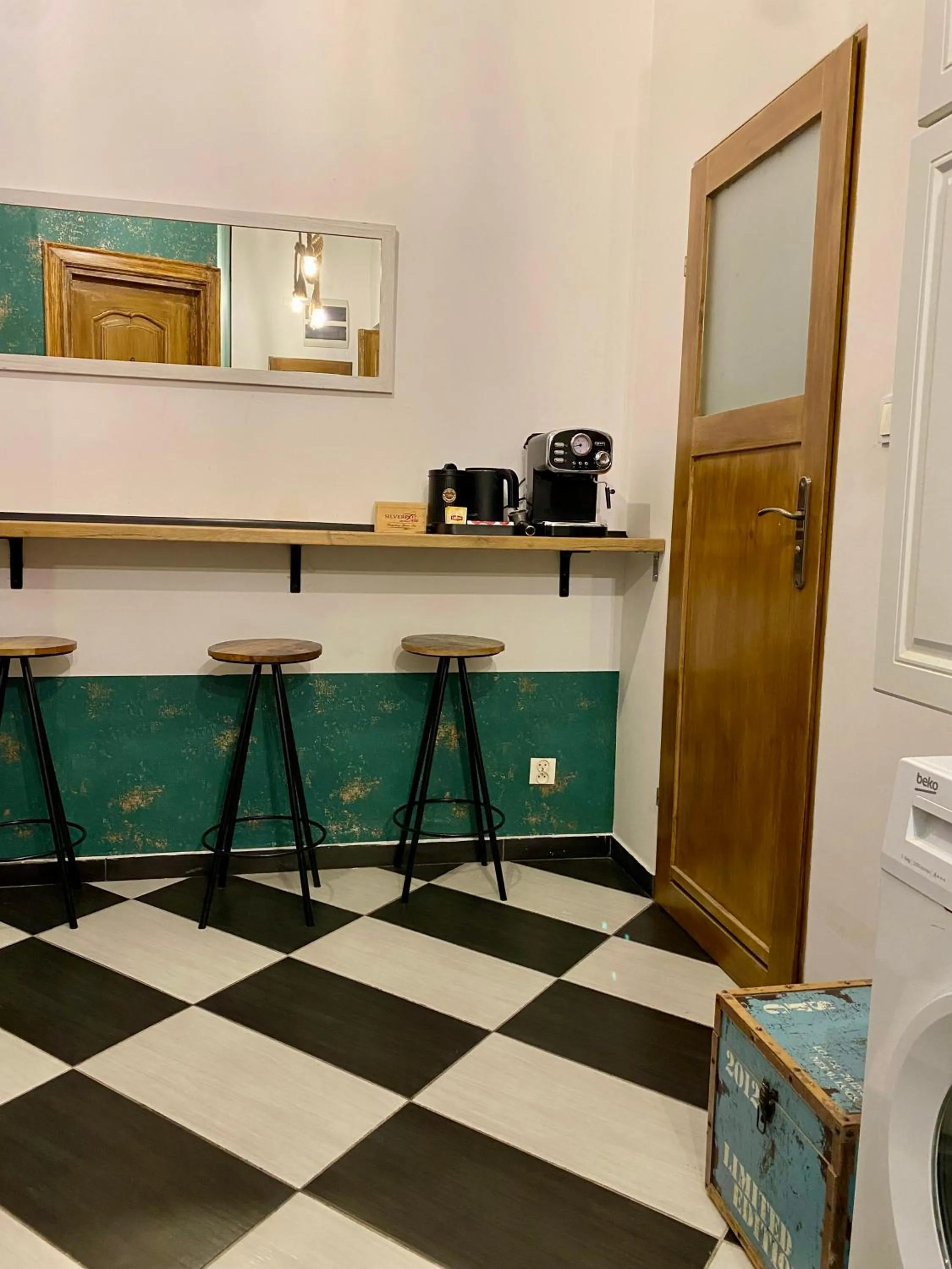 Coffee/tea facilities in Topolove Rooms & Apartments