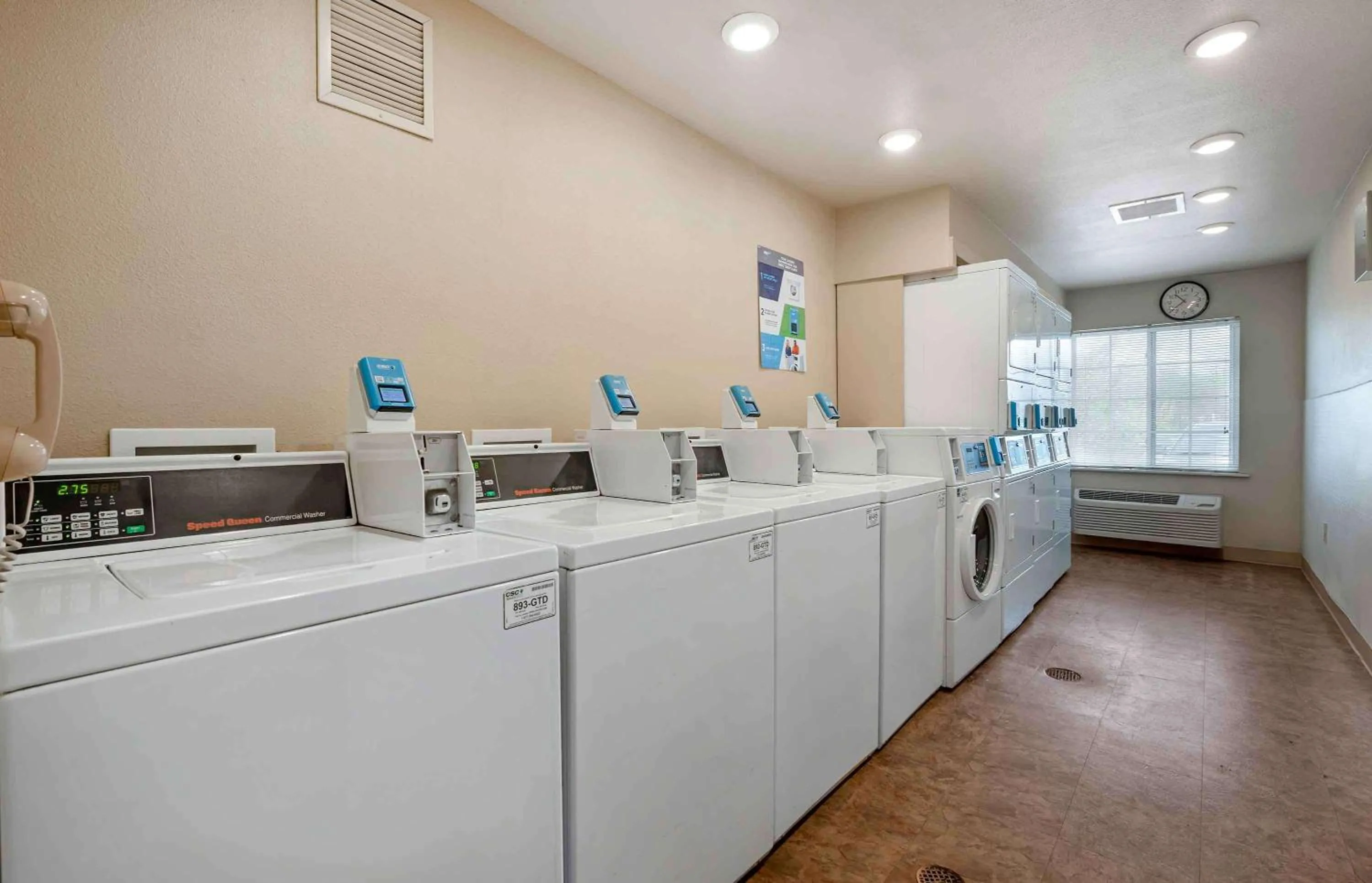 Property building in Extended Stay America Select Suites - Indianapolis - Plainfield