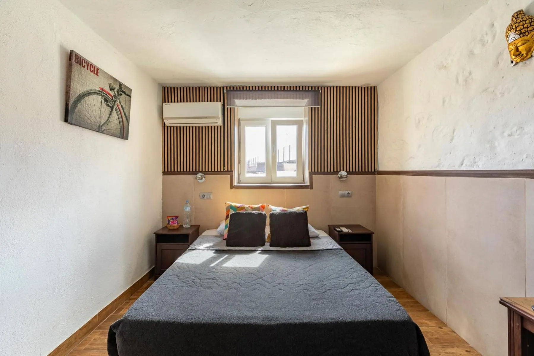 Bed in VALTISYA POOL AND AIRPORT