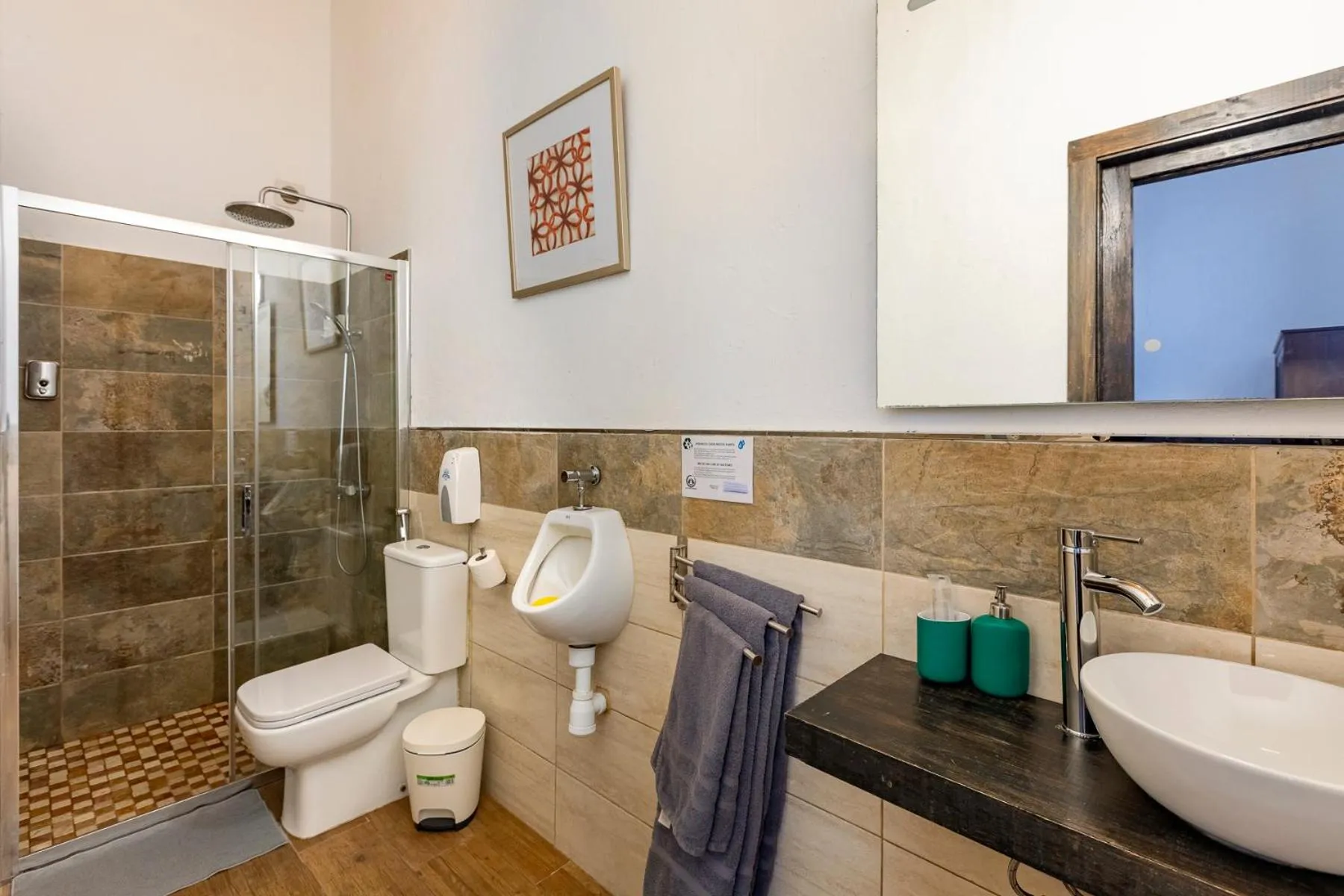 VALTISYA POOL AND AIRPORT