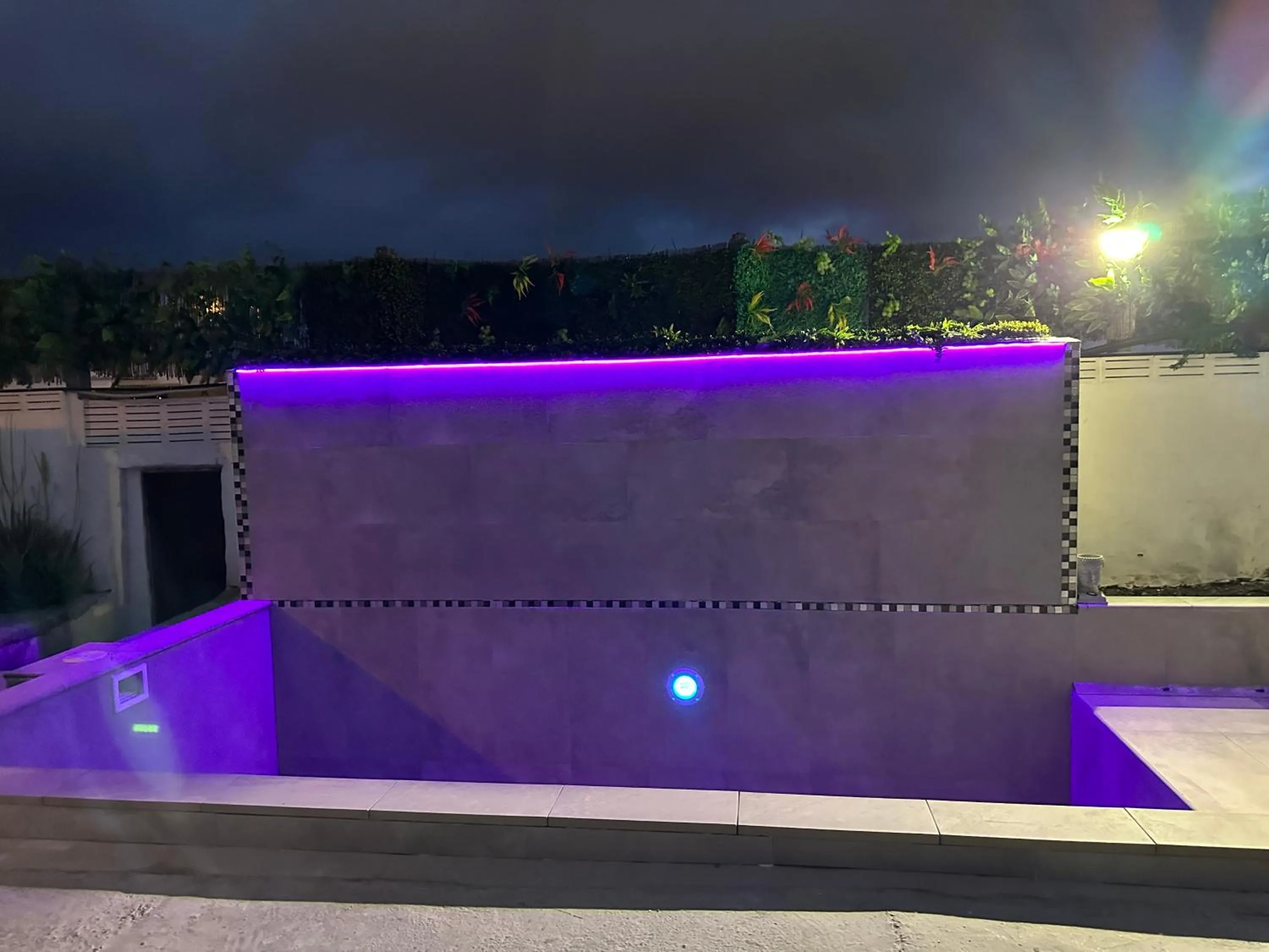 VALTISYA POOL AND AIRPORT