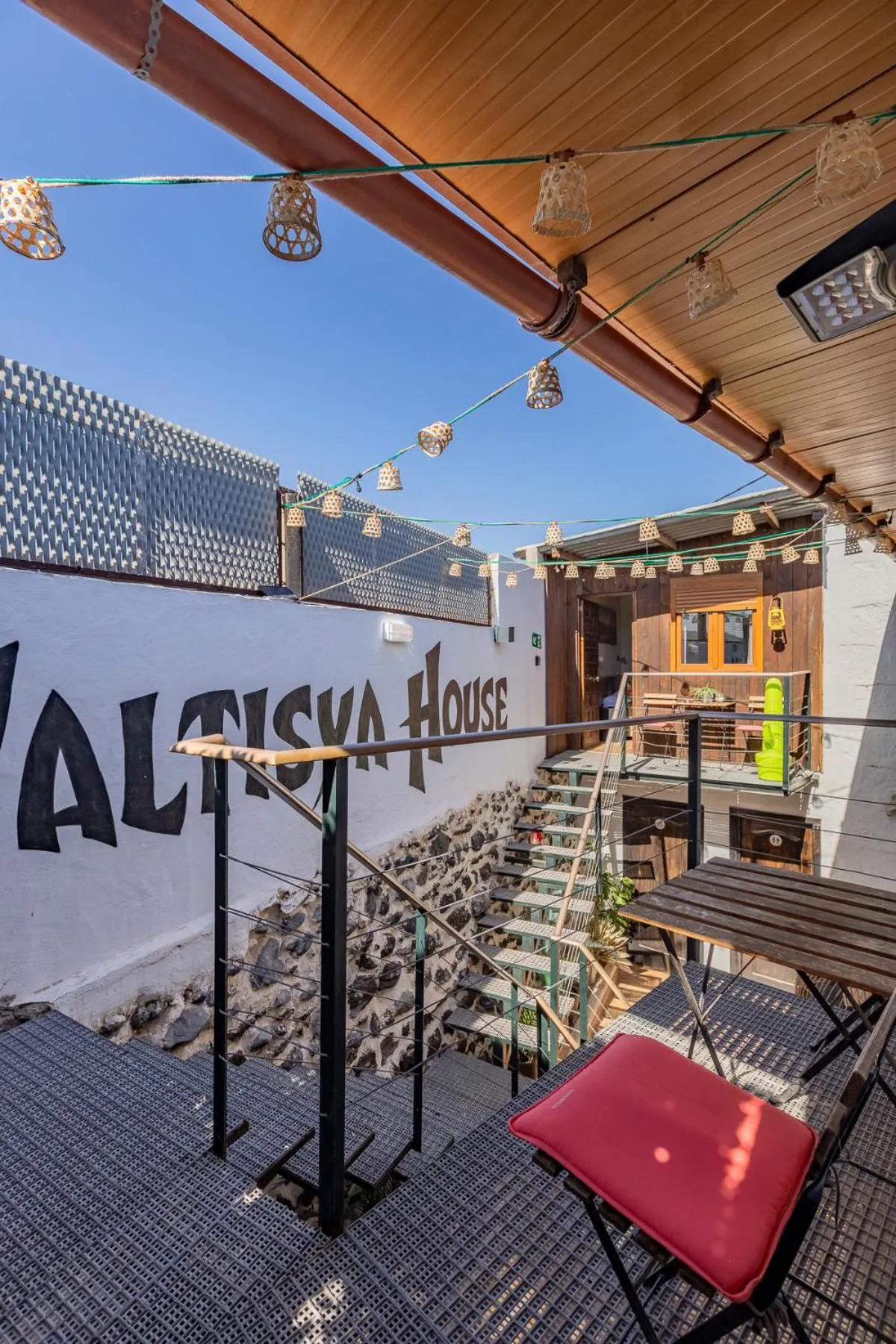 VALTISYA POOL AND AIRPORT