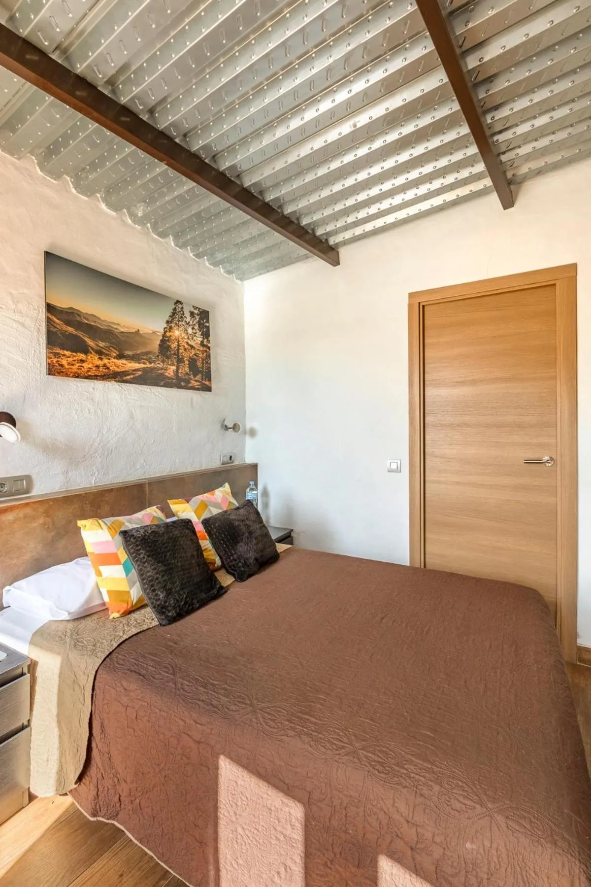 Bed in VALTISYA POOL AND AIRPORT