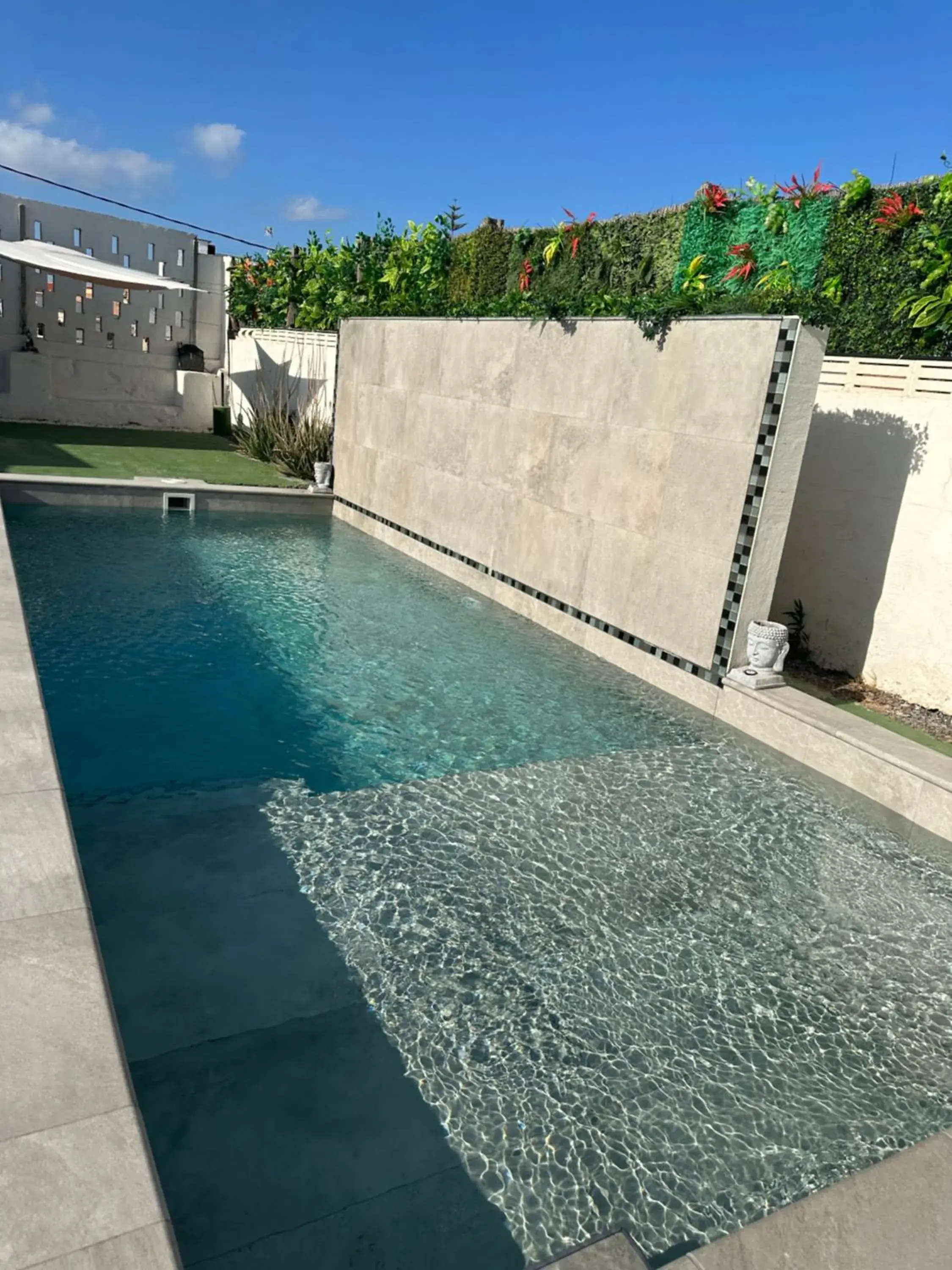 VALTISYA POOL AND AIRPORT VALTISYA POOL AND AIRPORT