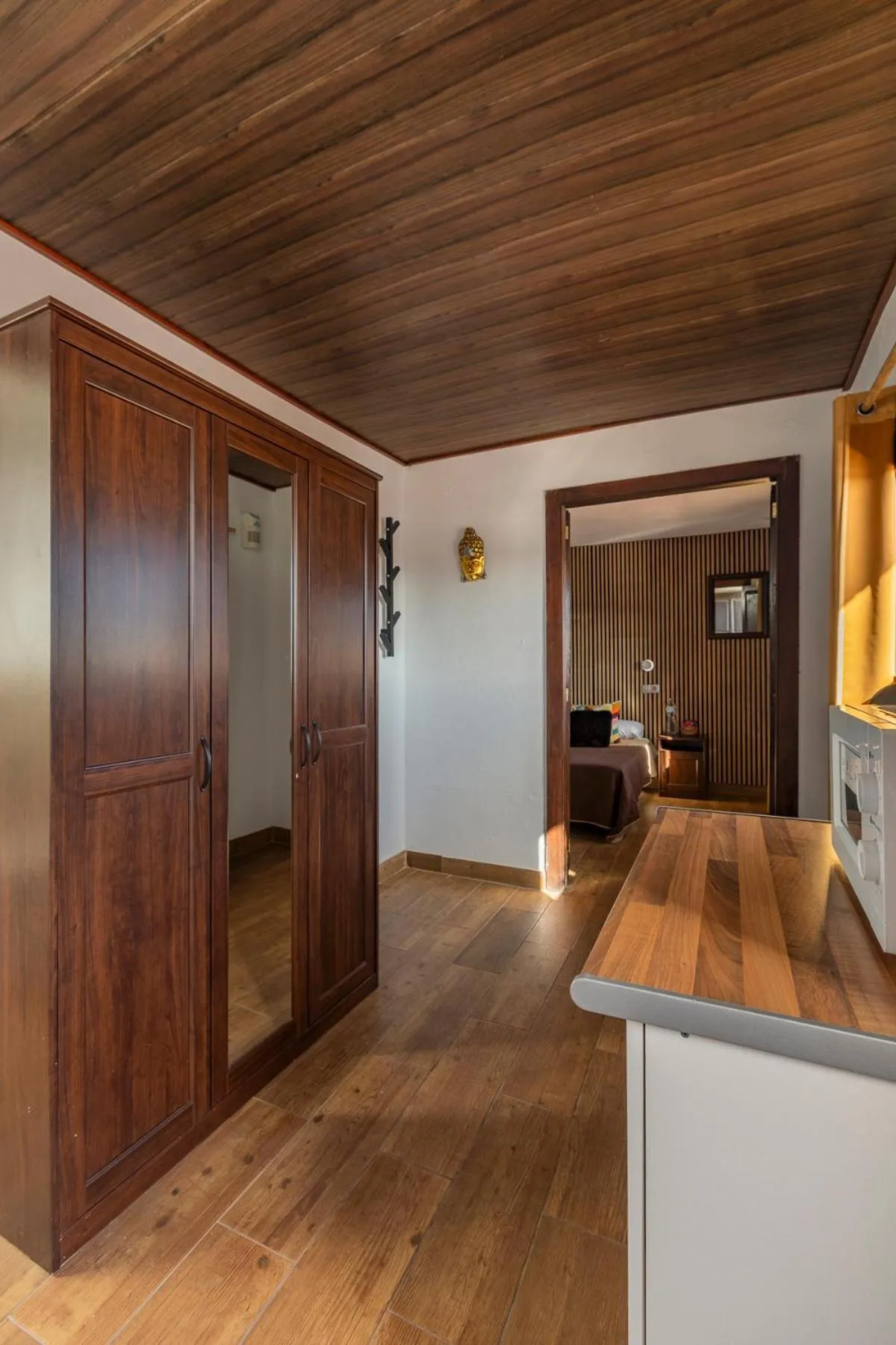 VALTISYA POOL AND AIRPORT