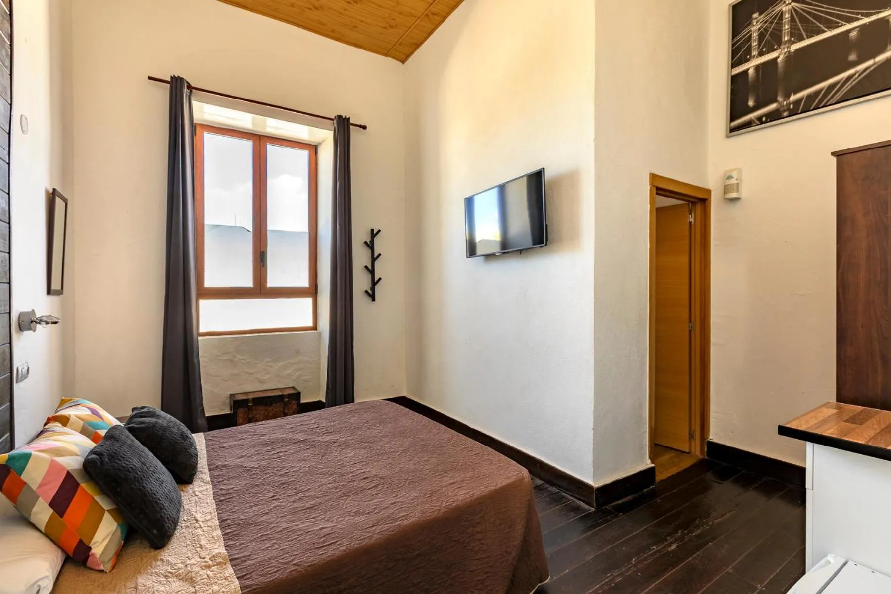 Bed in VALTISYA POOL AND AIRPORT