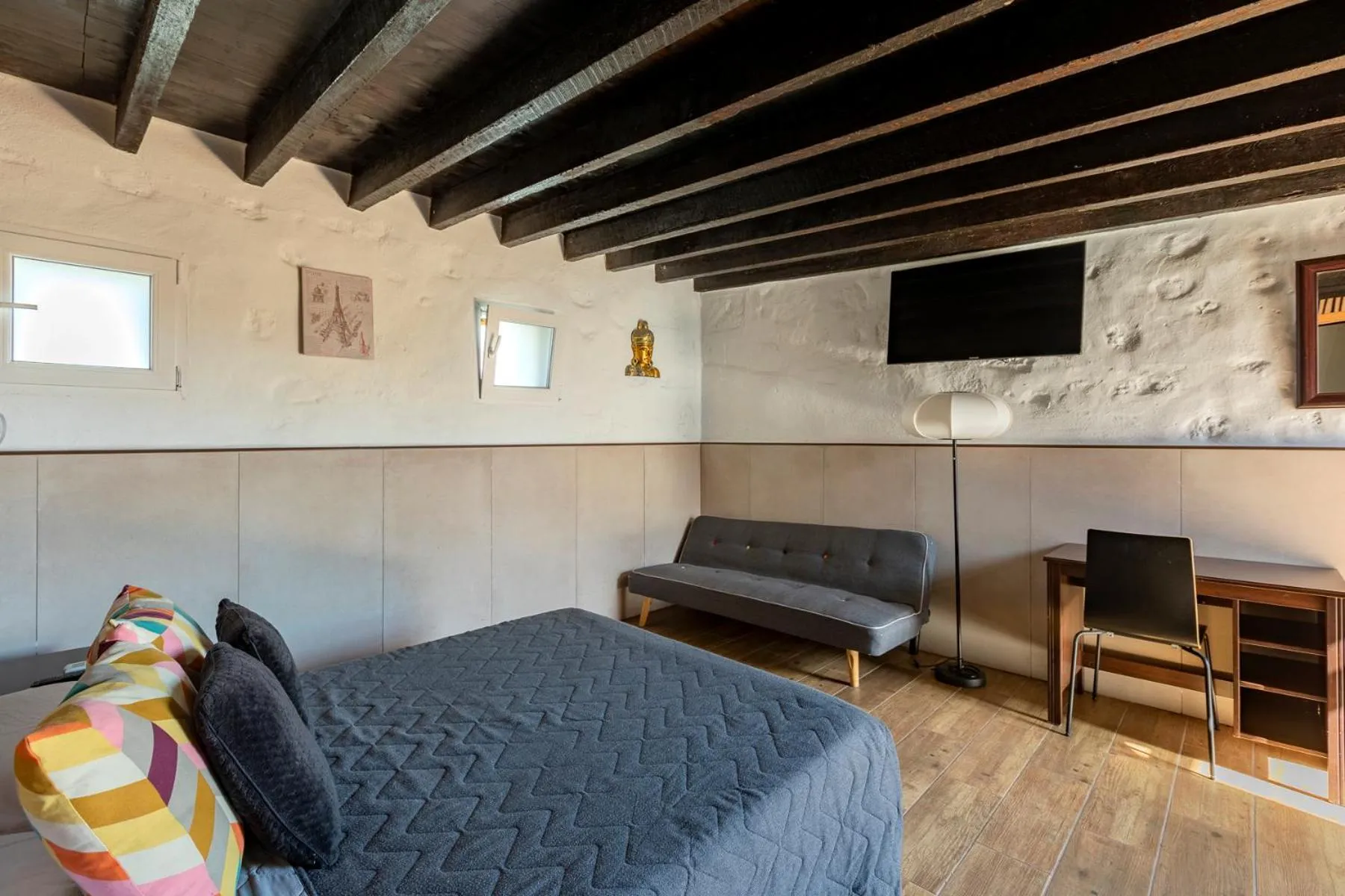 VALTISYA POOL AND AIRPORT