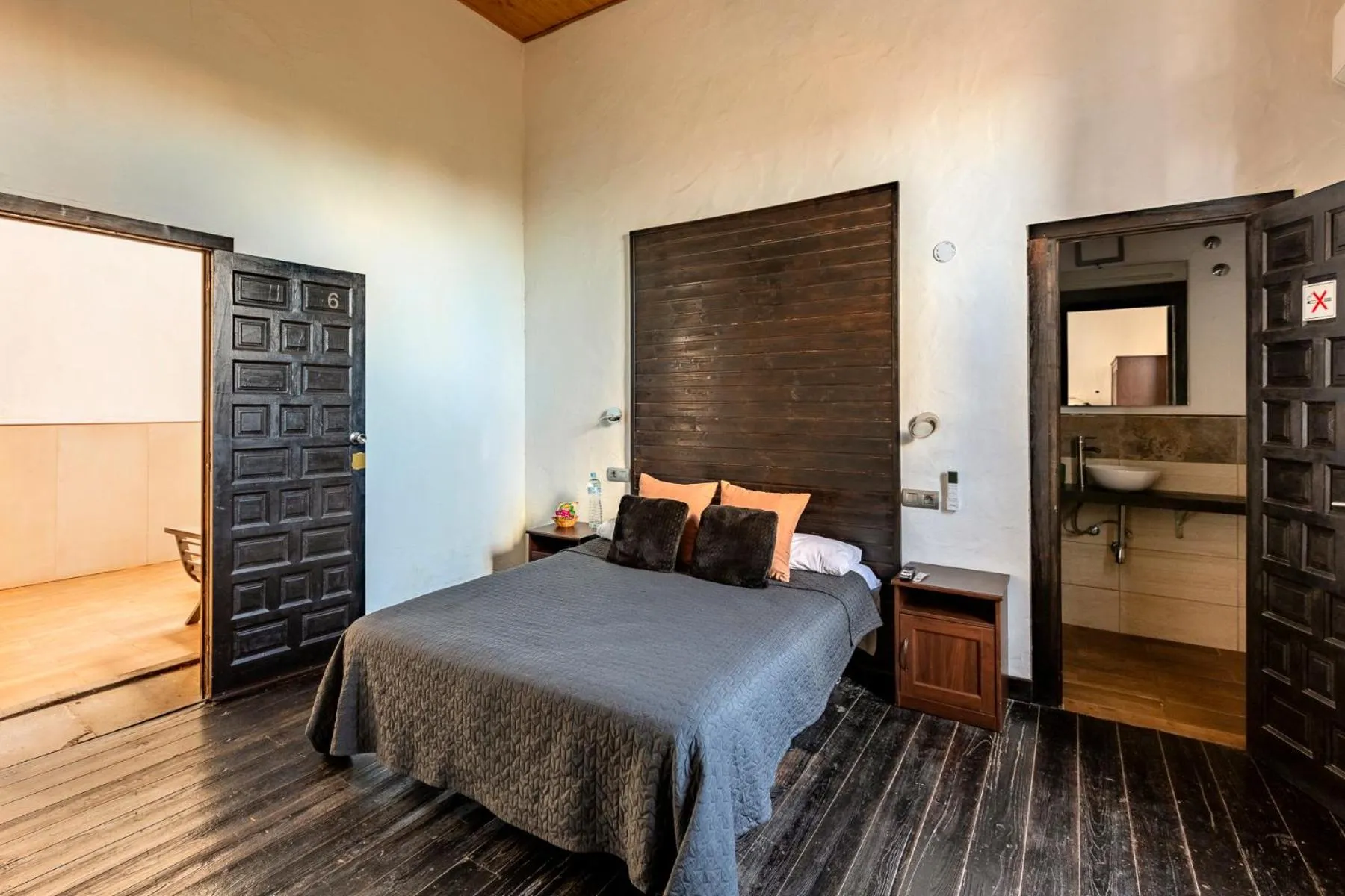 Bed in VALTISYA POOL AND AIRPORT