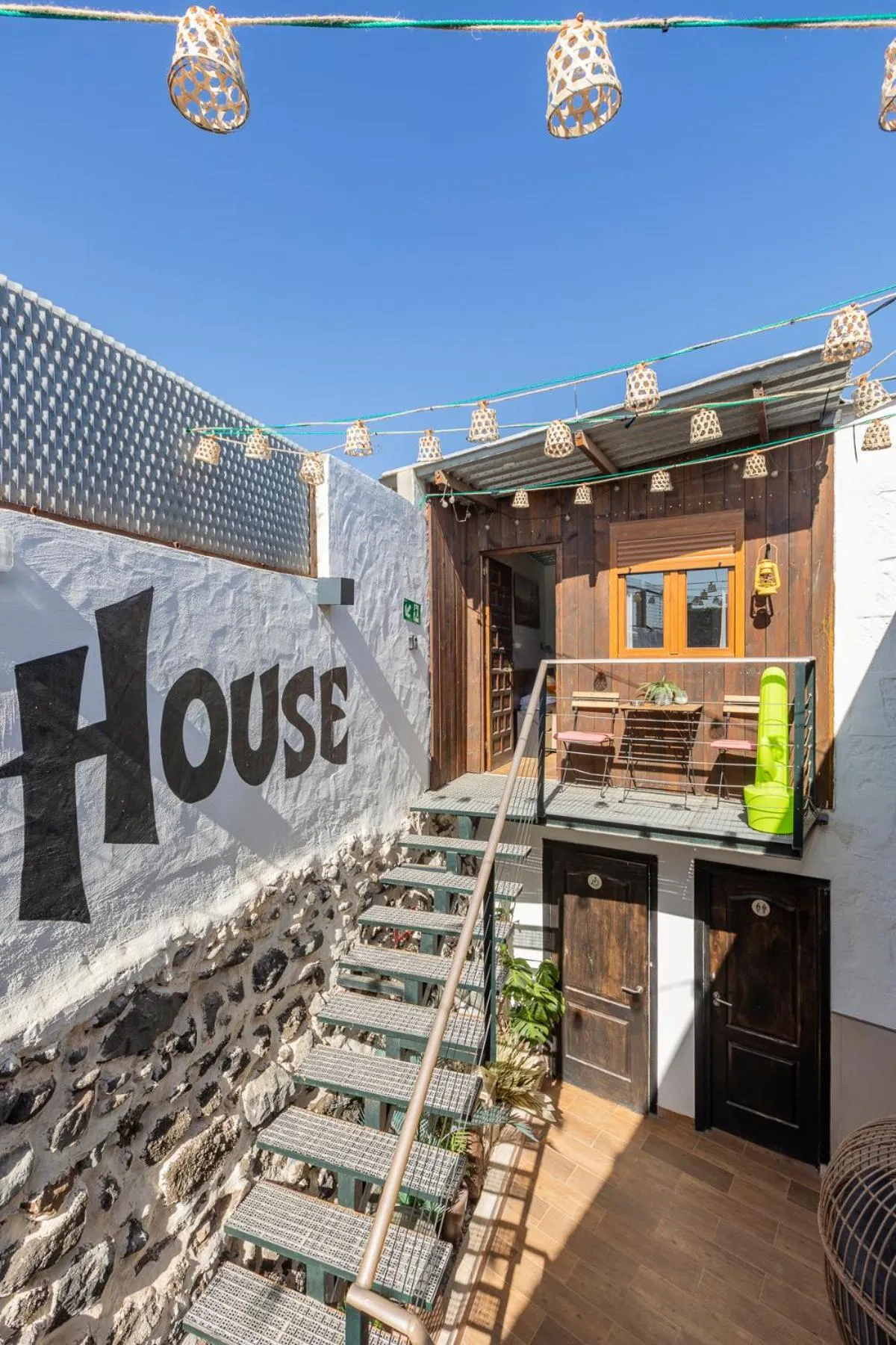 VALTISYA POOL AND AIRPORT