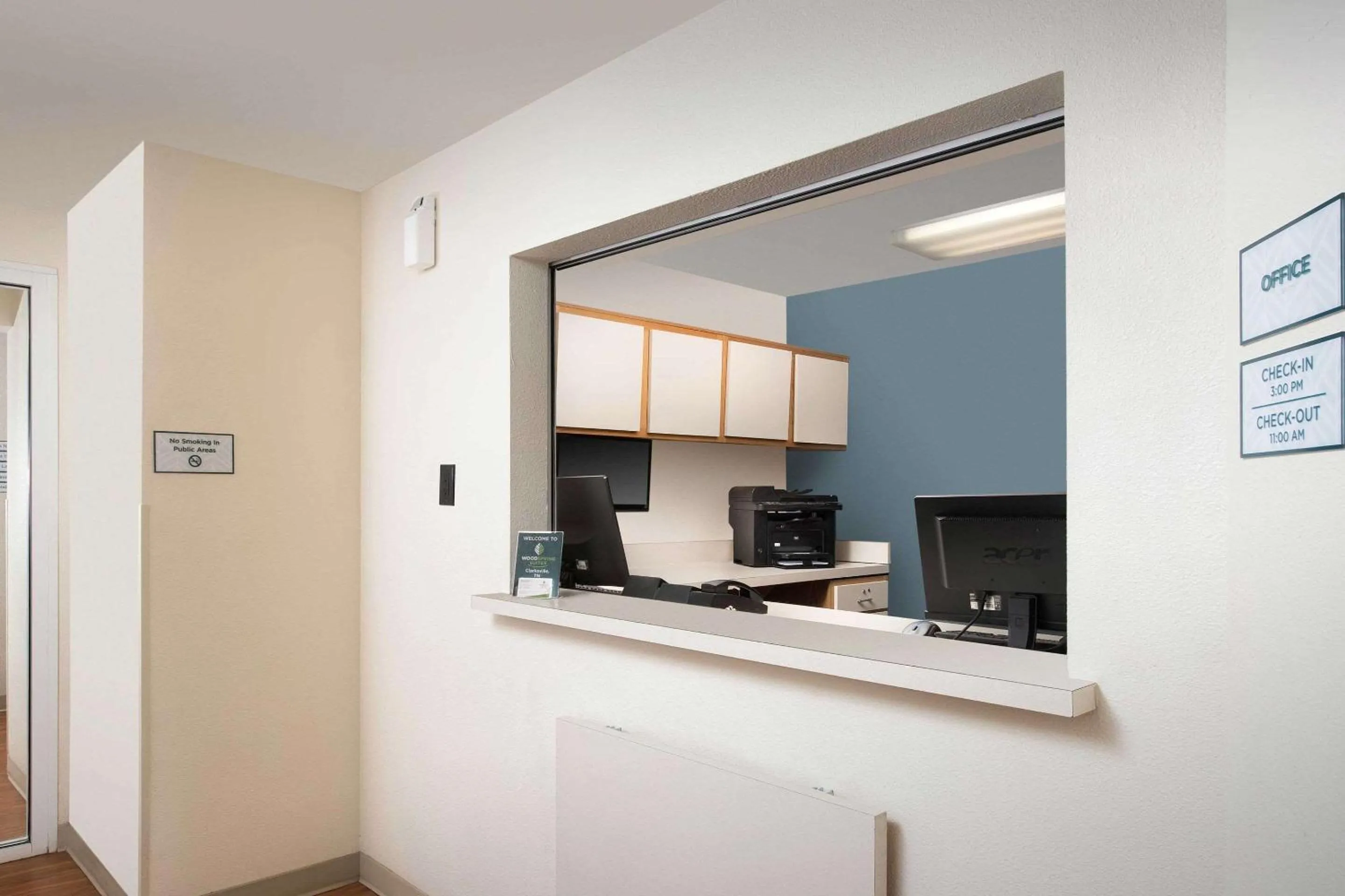 Lobby or reception in WoodSpring Suites Clarksville Ft. Campbell