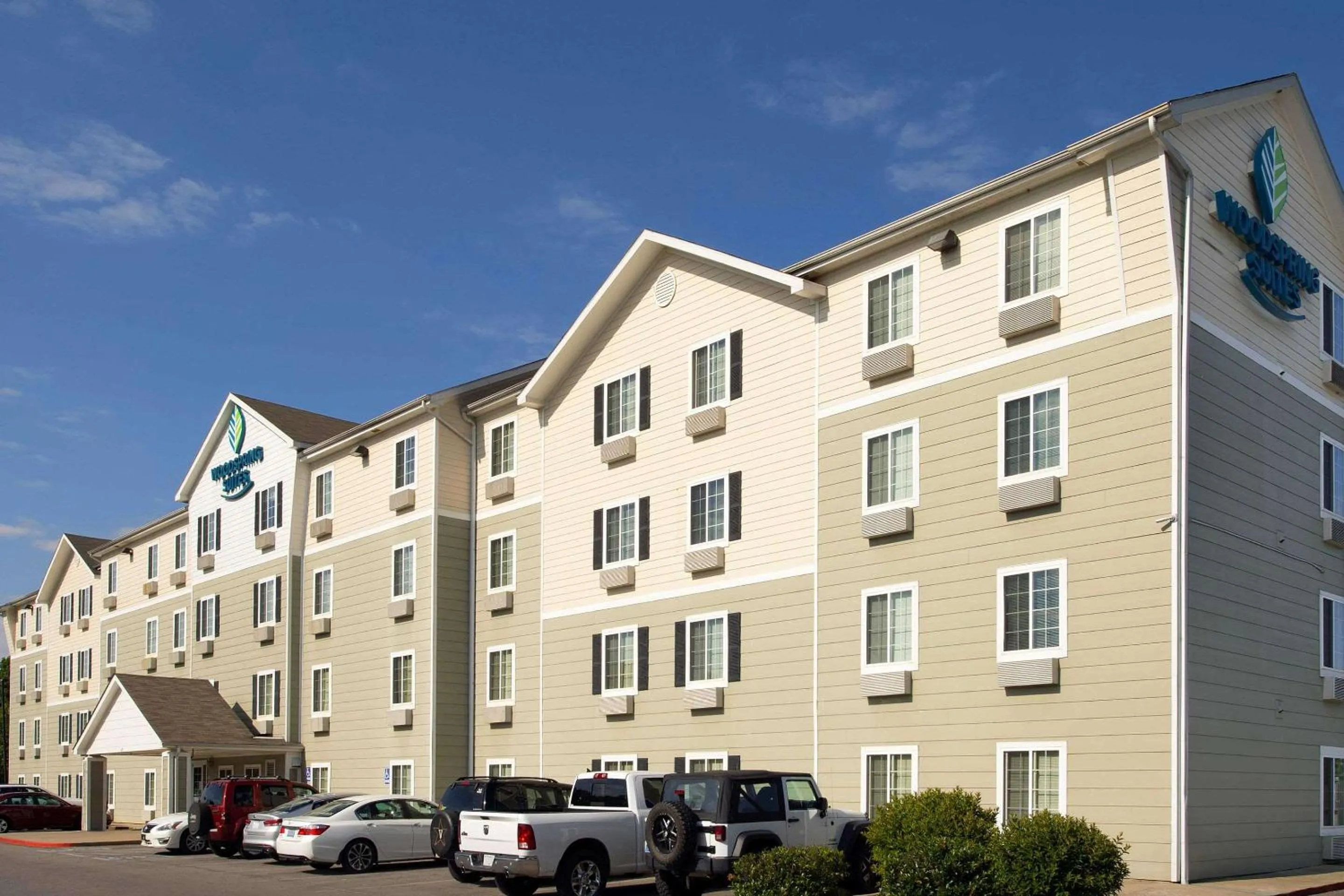Property building in WoodSpring Suites Clarksville Ft. Campbell