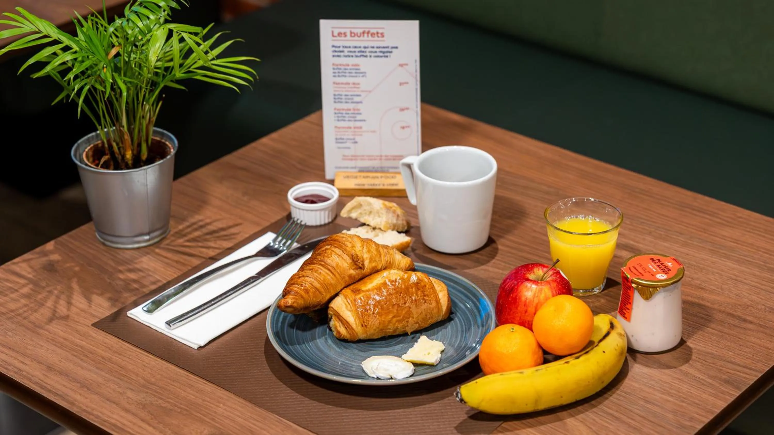 Food in Campanile NATURE - Bordeaux Lac