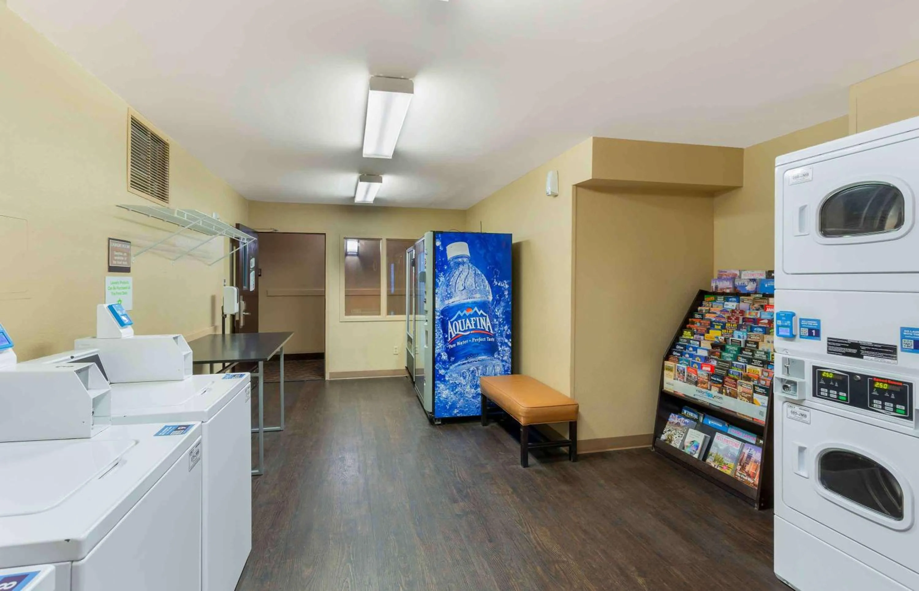 Property building in Extended Stay America Select Suites - Salt Lake City - Sandy