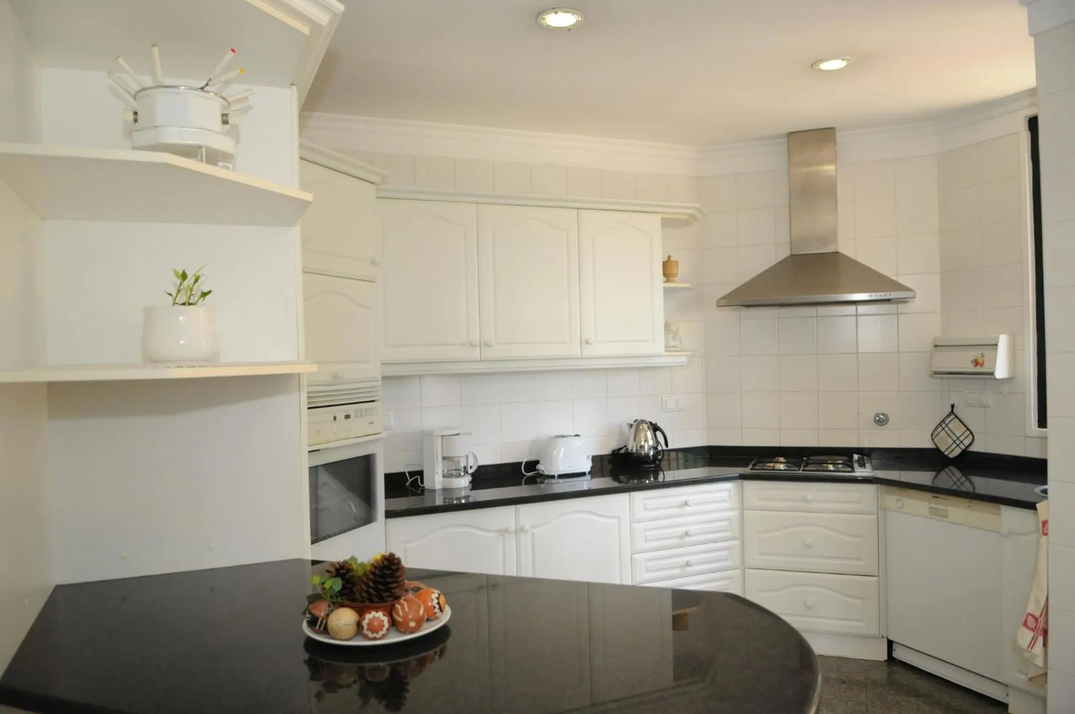 kitchen in An uninterrupted 180 overlooking the Atlantic Ocean