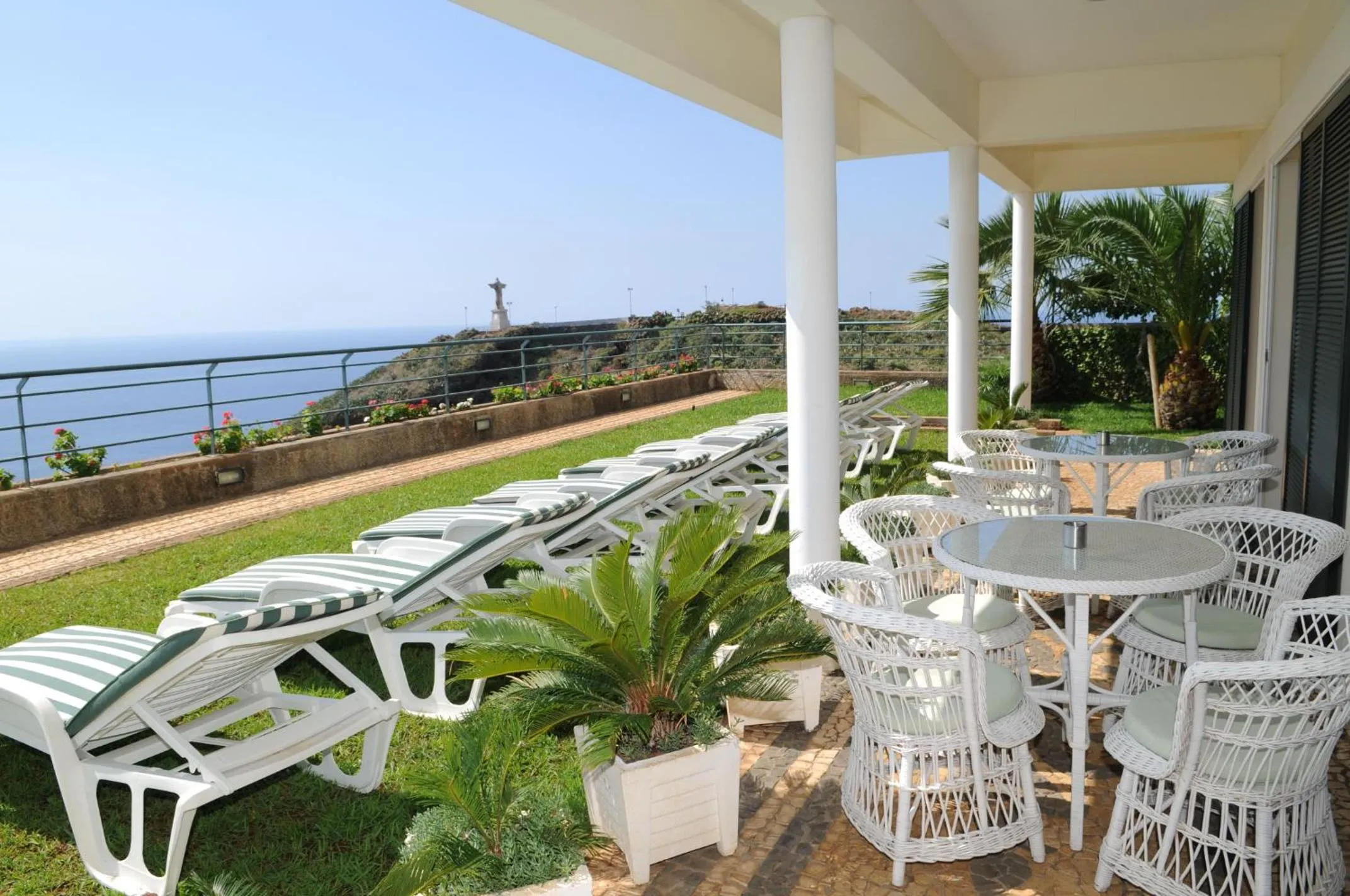 Balcony/Terrace in An uninterrupted 180 overlooking the Atlantic Ocean