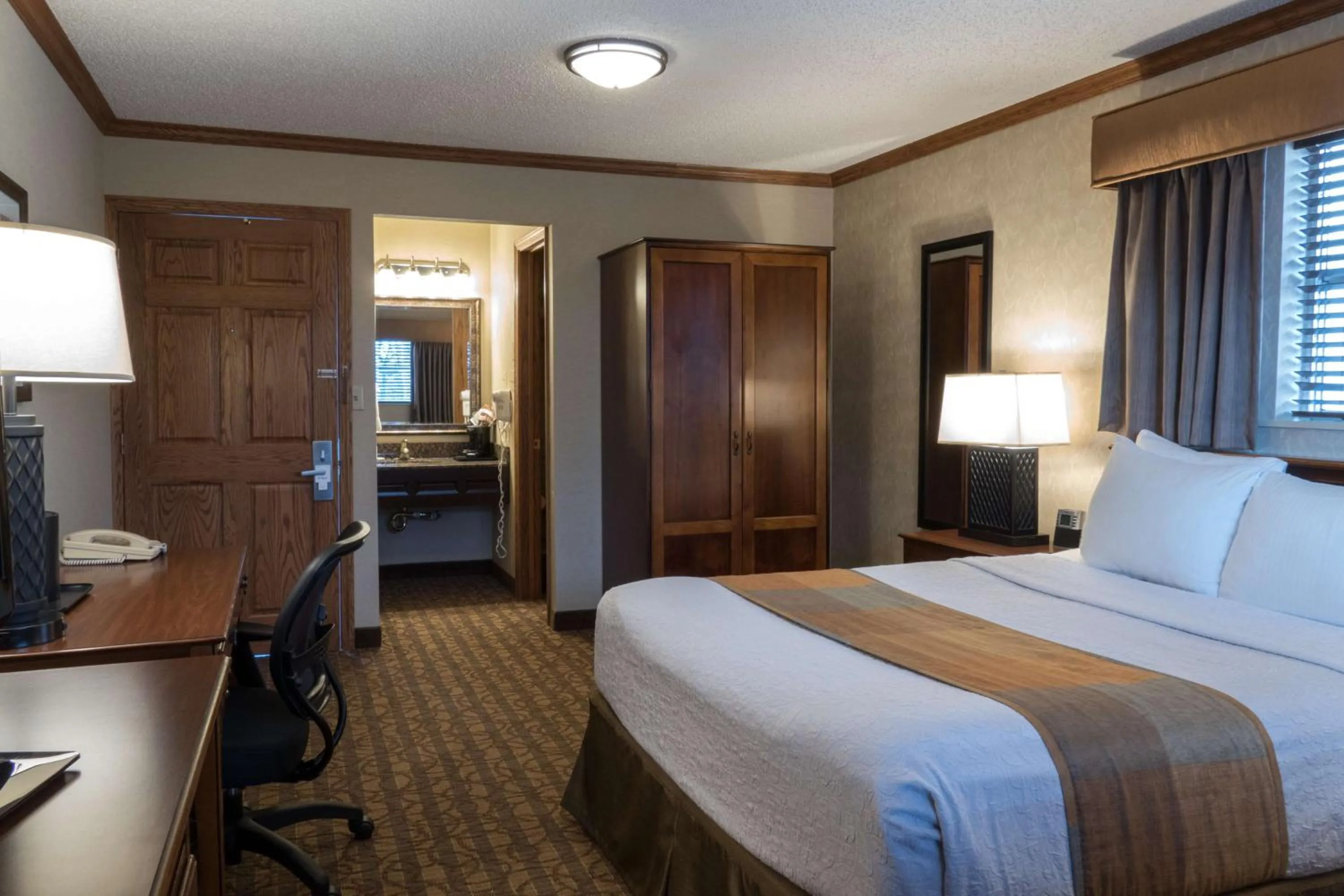 Bedroom, Bed in Best Western Inn of the Ozarks