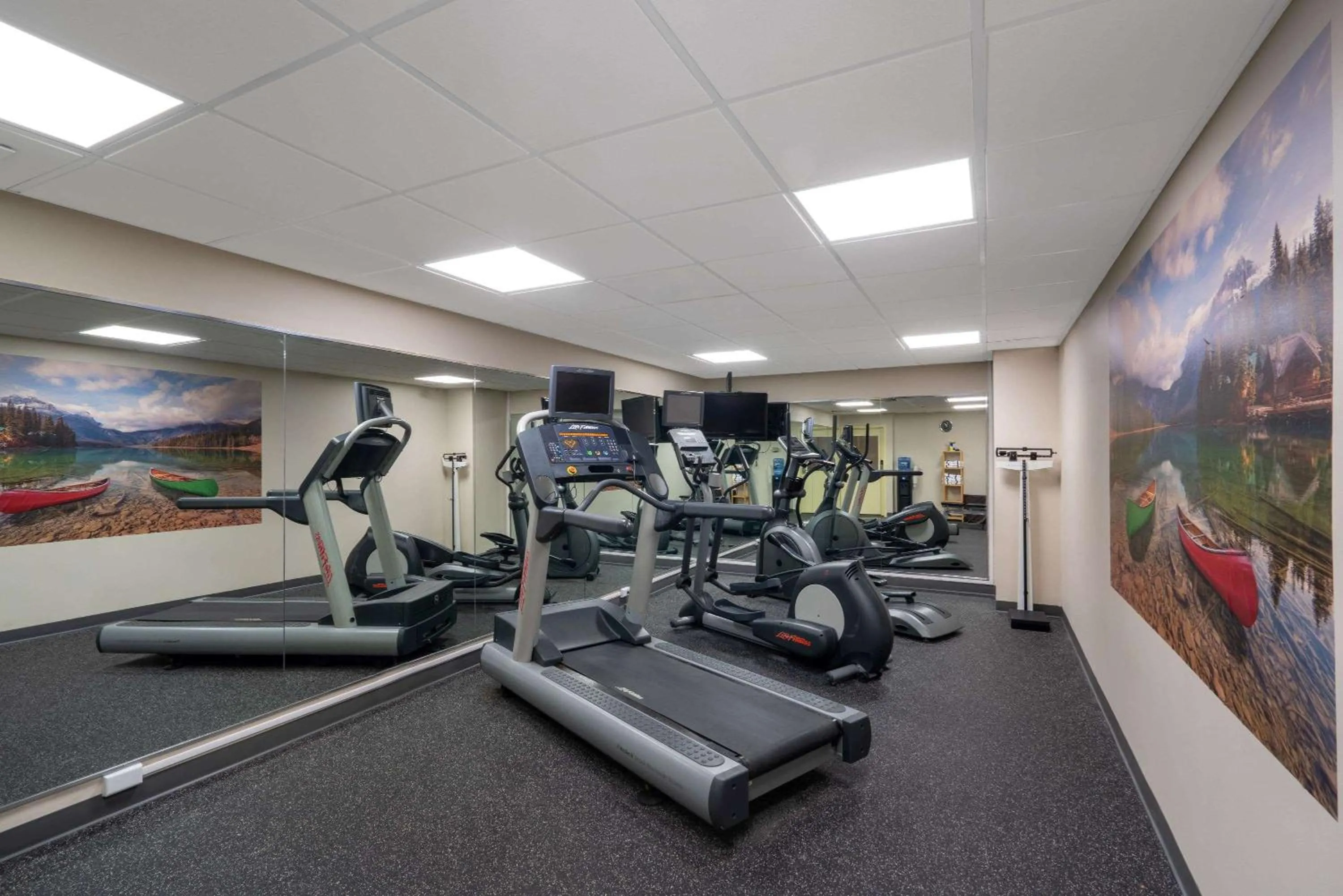 Fitness centre/facilities in Baymont by Wyndham Knoxville/Cedar Bluff