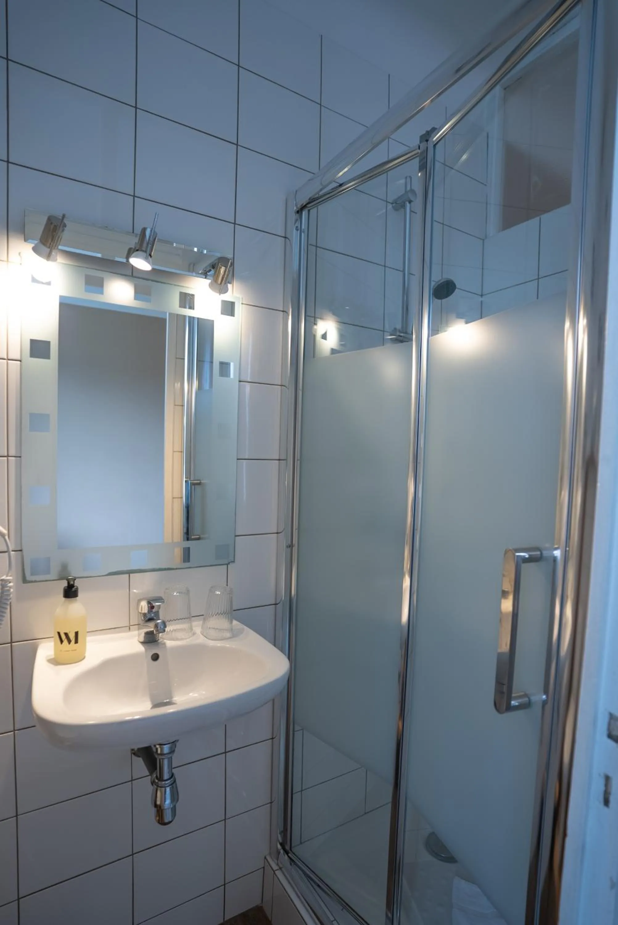 Shower in Mosaik hotel