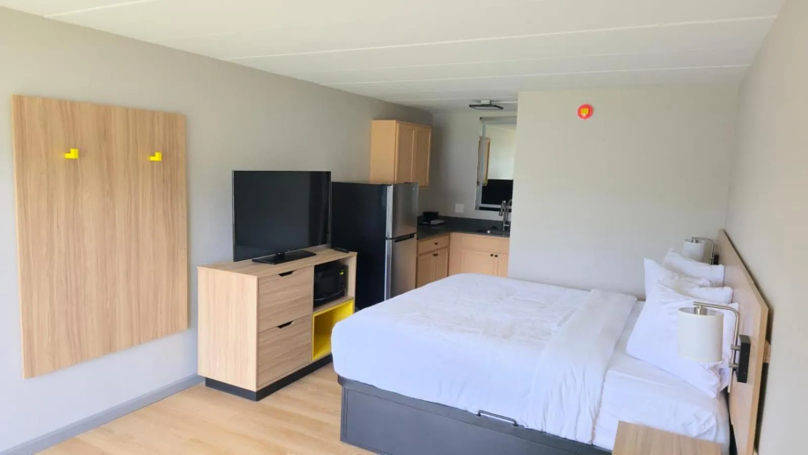 Bedroom, Bed in Days Inn by Wyndham Paducah I-24 Exit 4