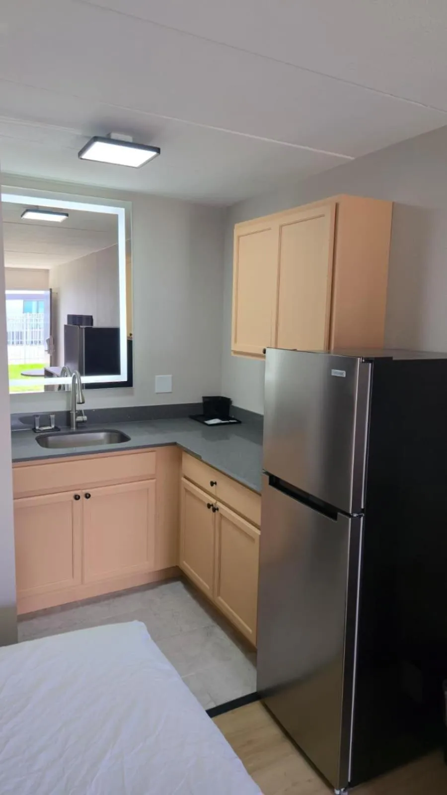 Kitchen or kitchenette in Days Inn by Wyndham Paducah I-24 Exit 4