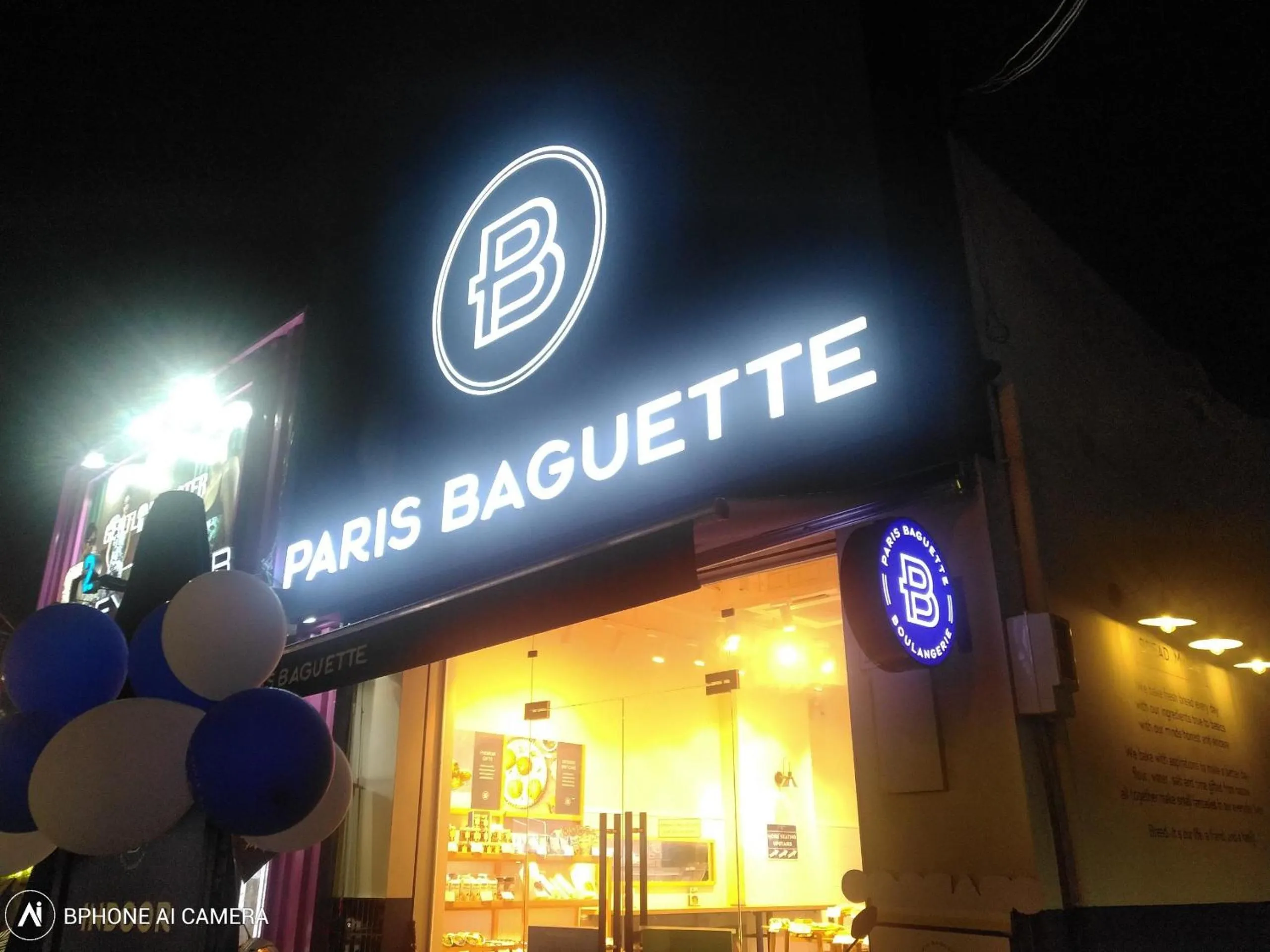 Restaurant/places to eat in Mecozy Apartel