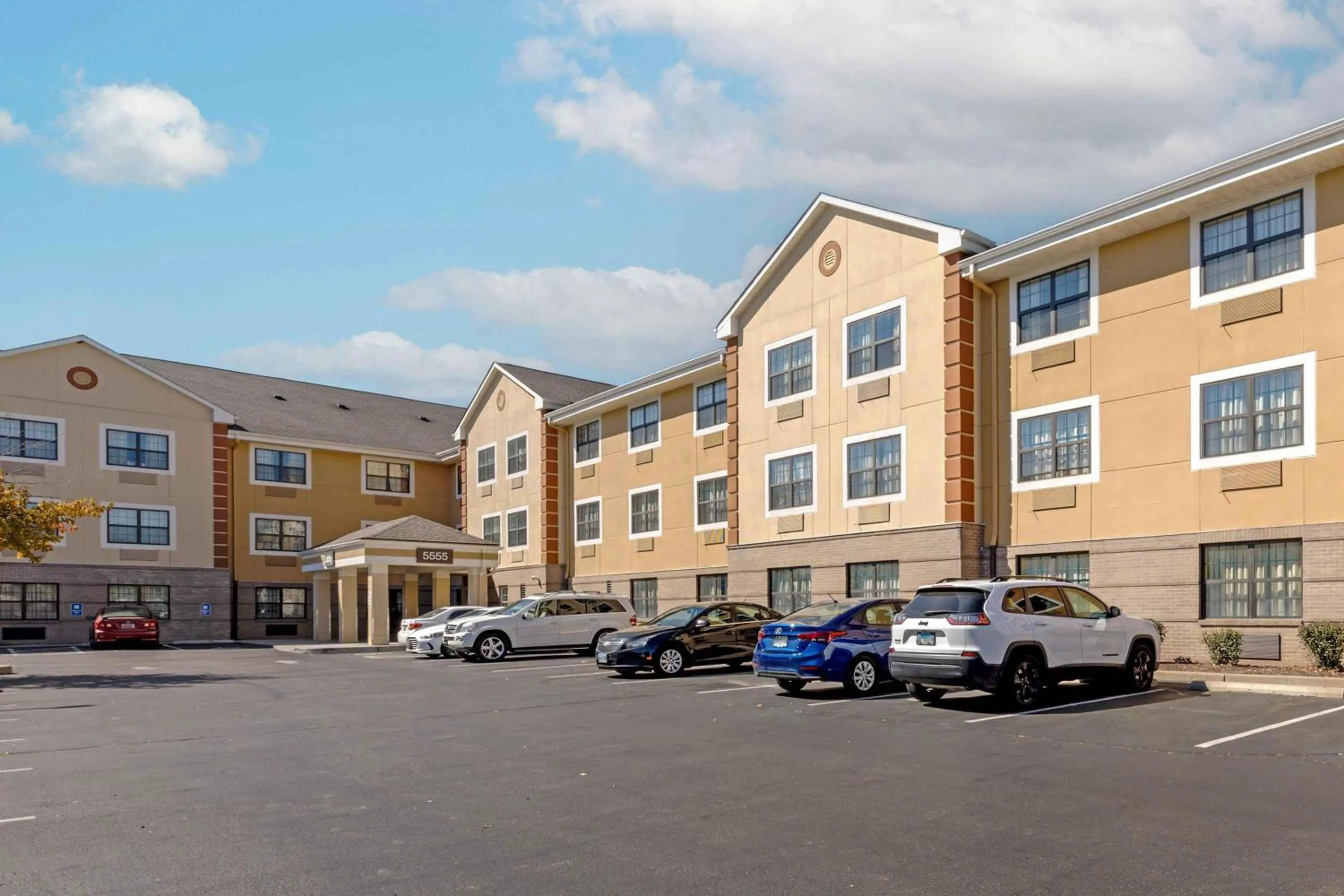 Property building in Extended Stay America Suites - St Louis - St Peters