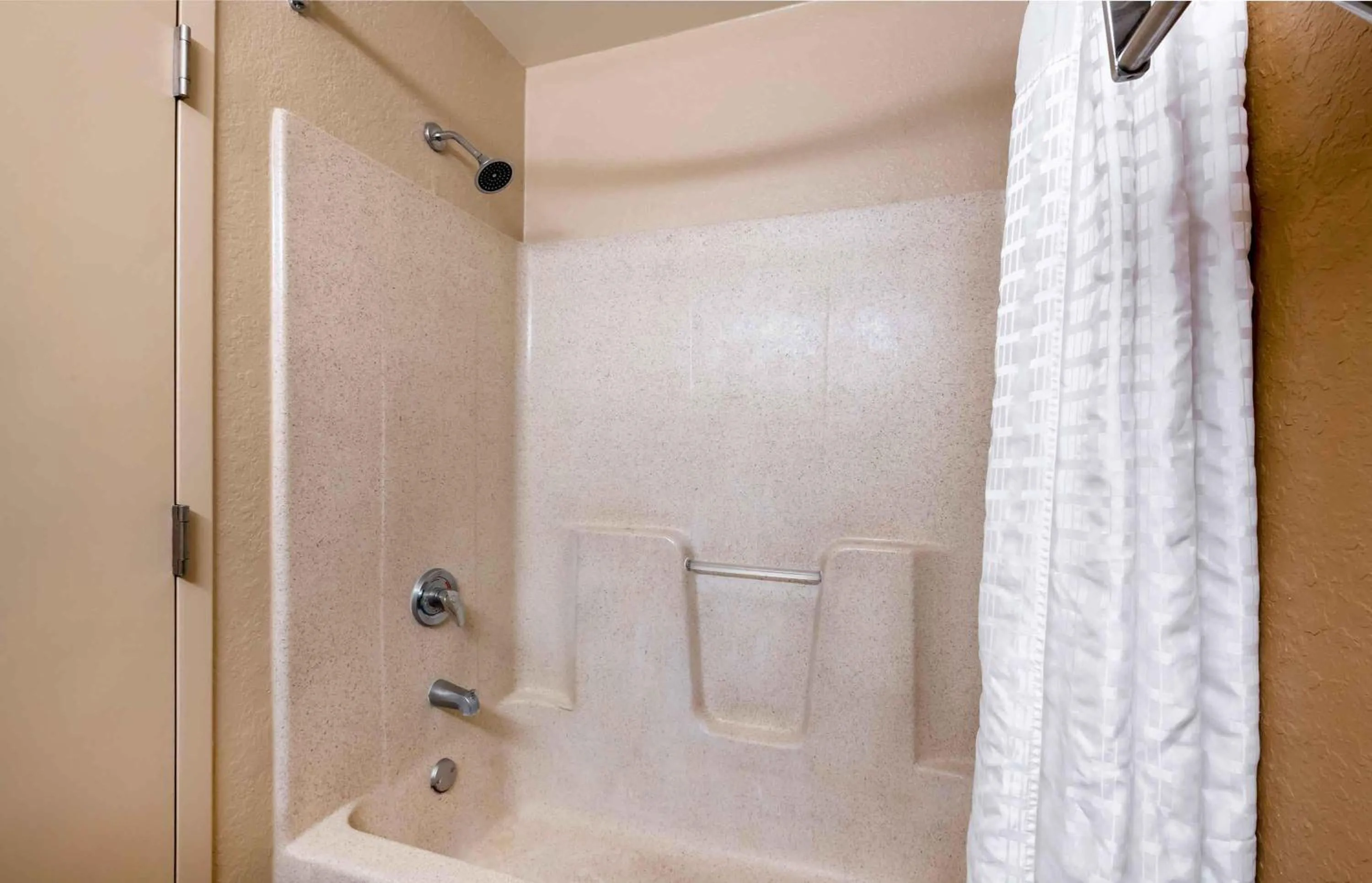Bathroom in Extended Stay America Select Suites - Jacksonville - Lenoir Avenue East