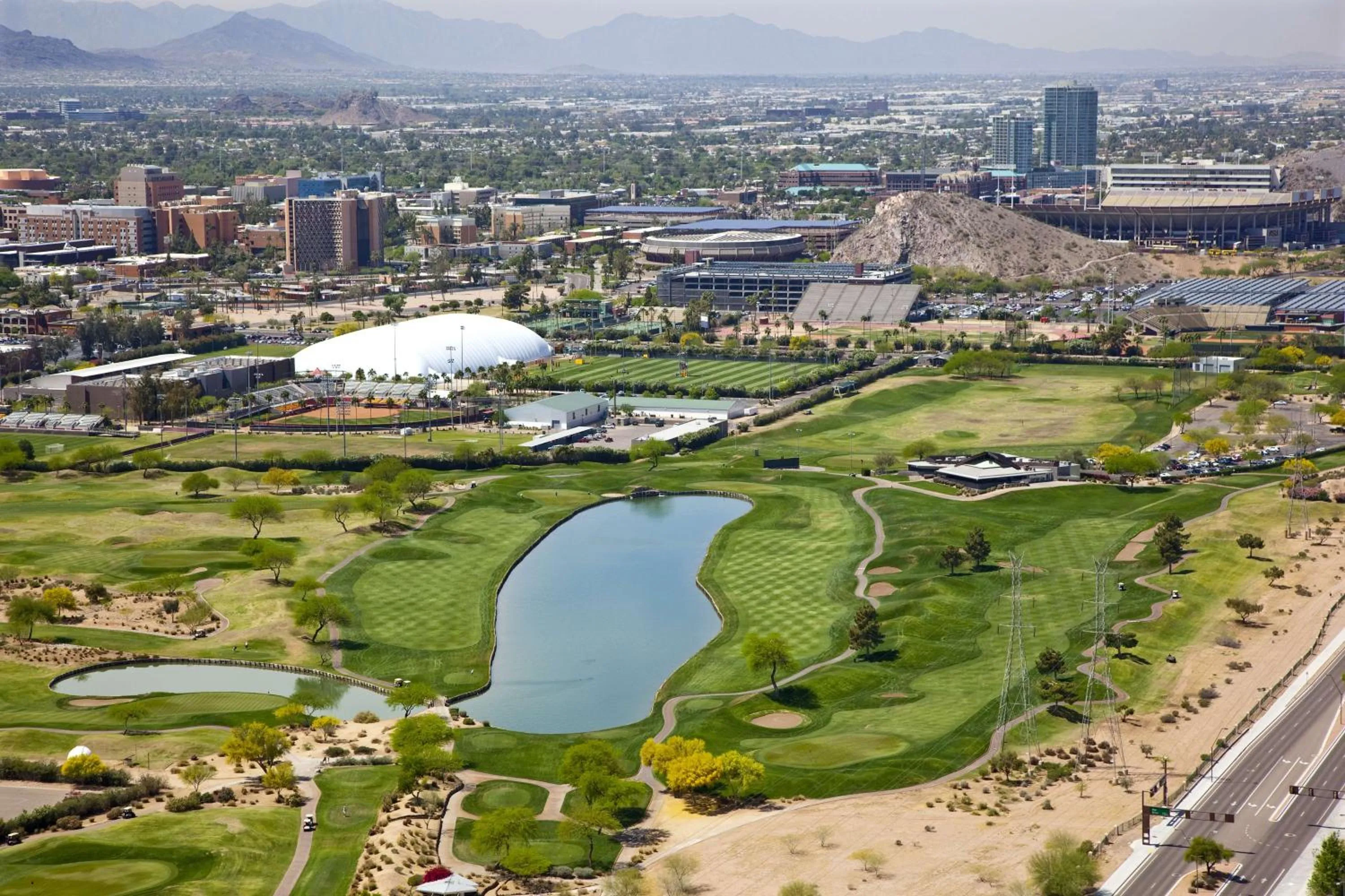 Golfcourse in Hyatt Place Tempe Phoenix Airport