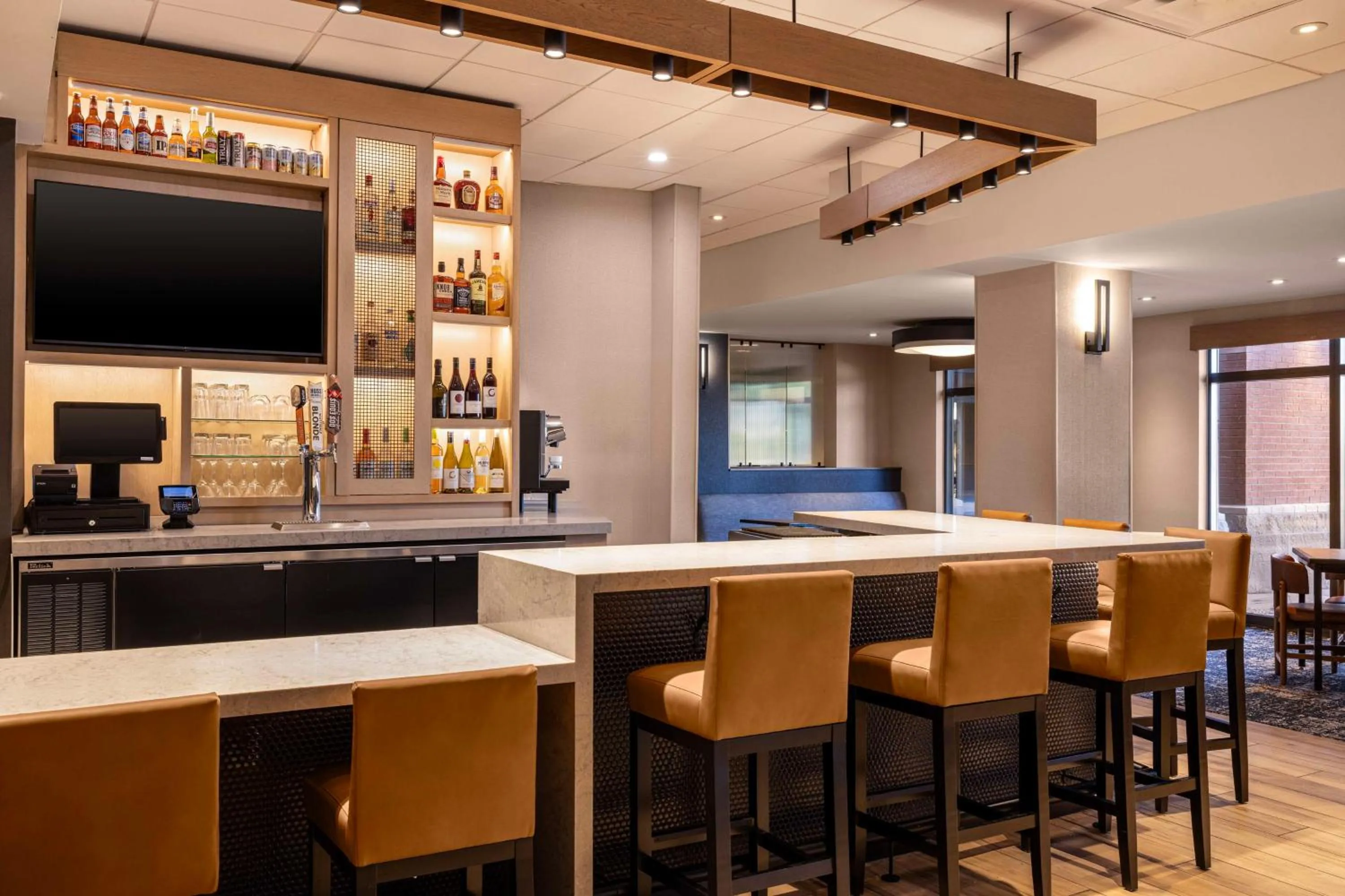 Restaurant/places to eat in Hyatt Place Tempe Phoenix Airport