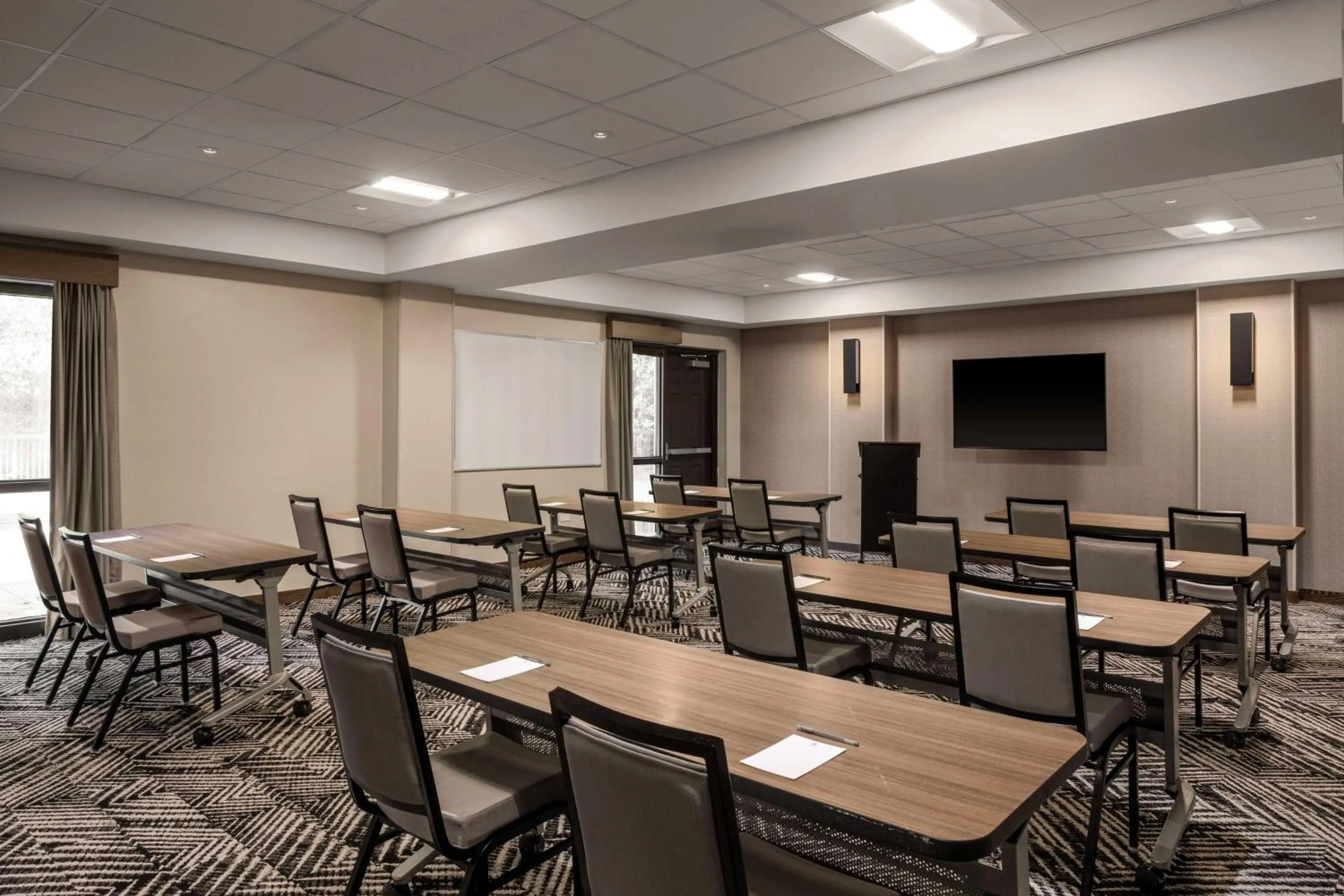 Meeting/conference room in Hyatt Place Atlanta Airport South