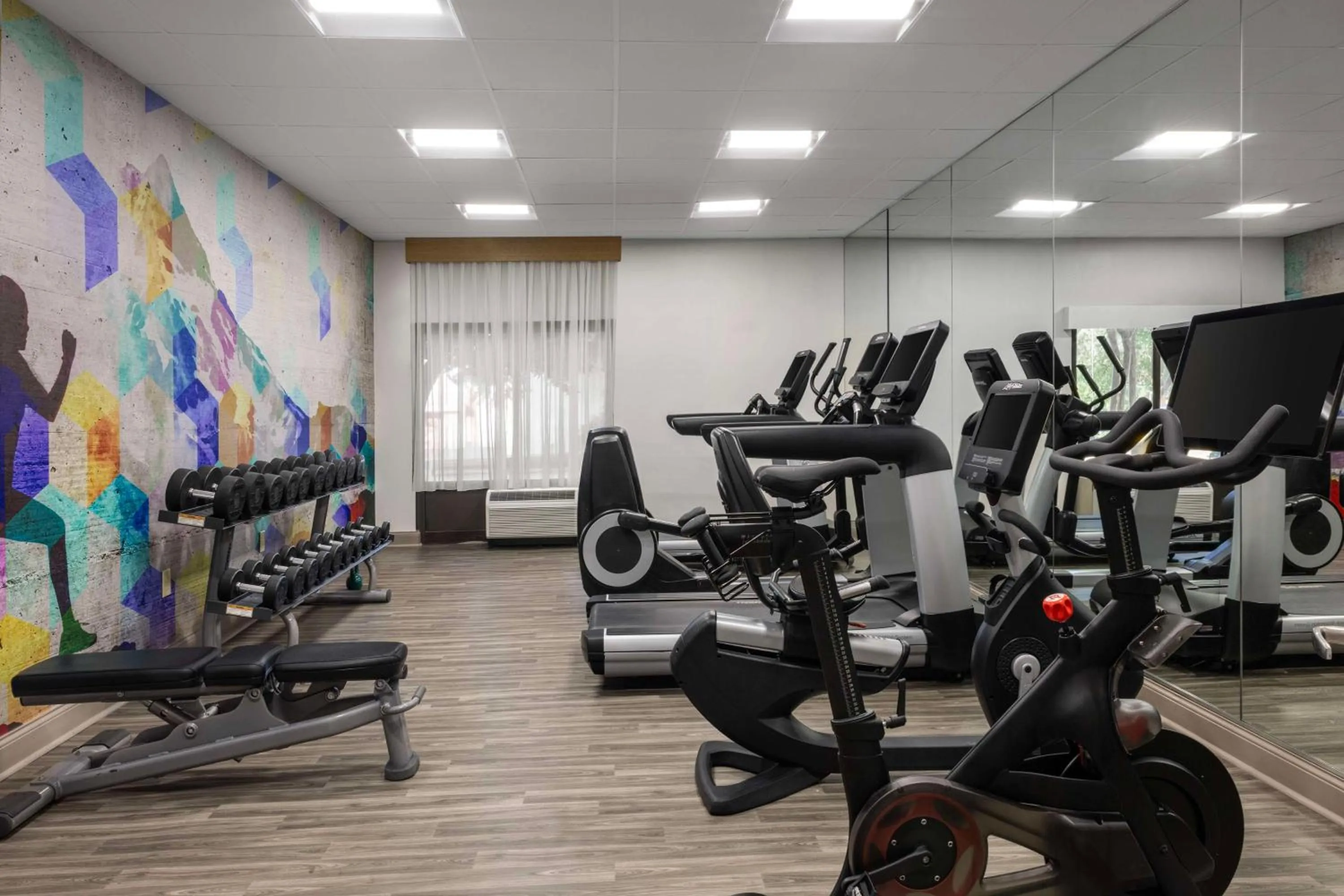 Fitness centre/facilities in Hyatt Place Atlanta Airport South