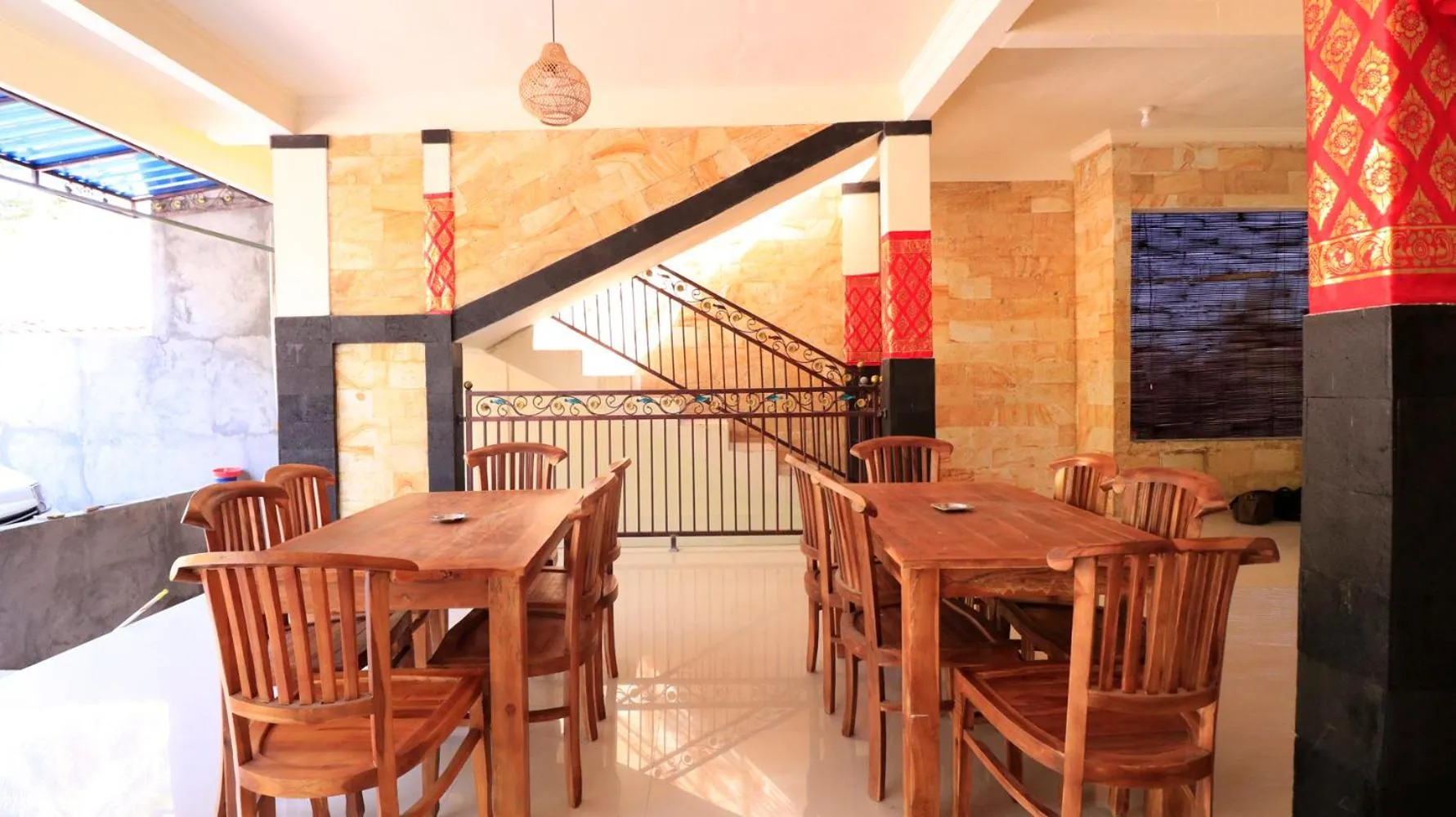 Restaurant/places to eat in Sukawati Inn at Crystal Bay