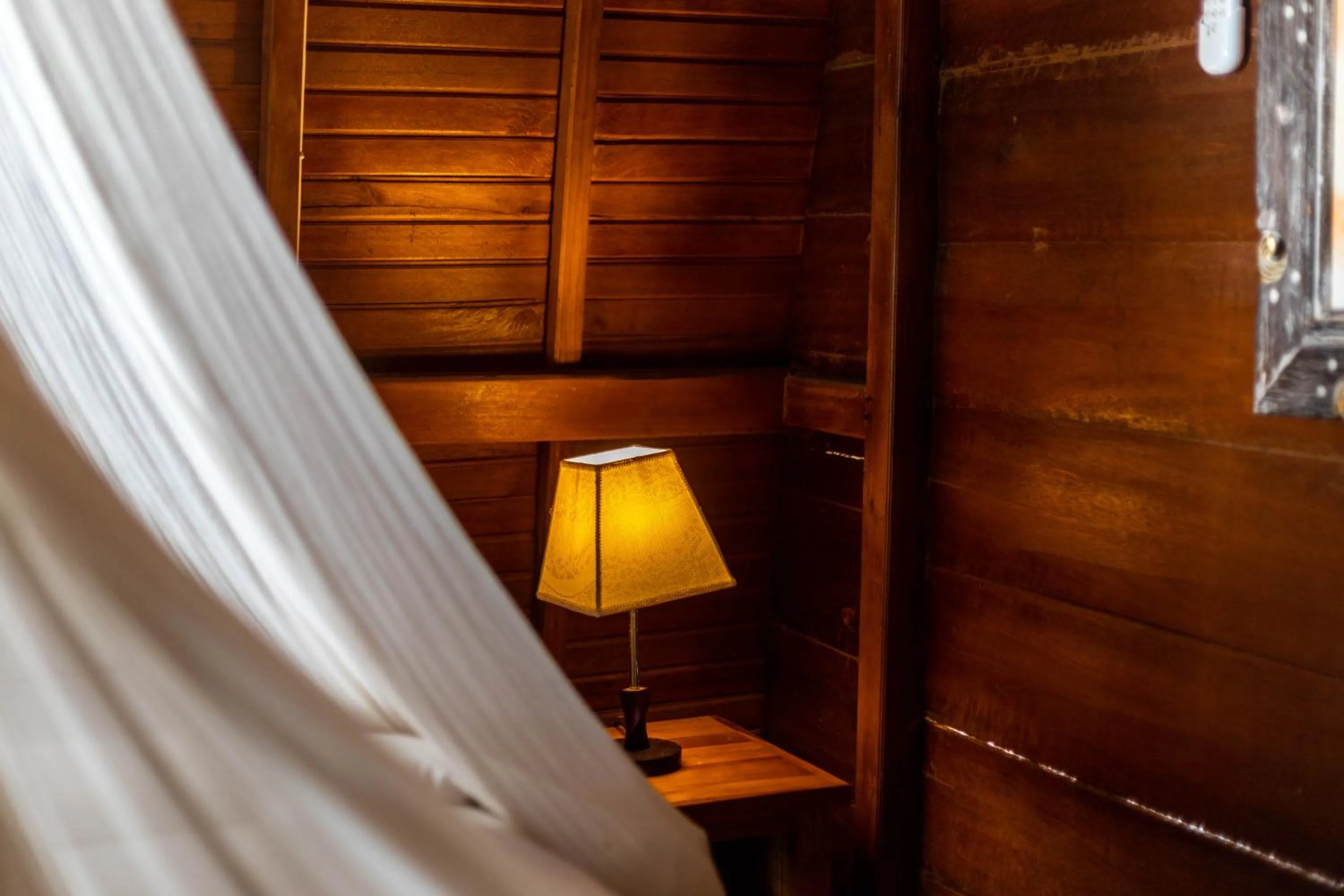 Bed in Sukawati Inn at Crystal Bay