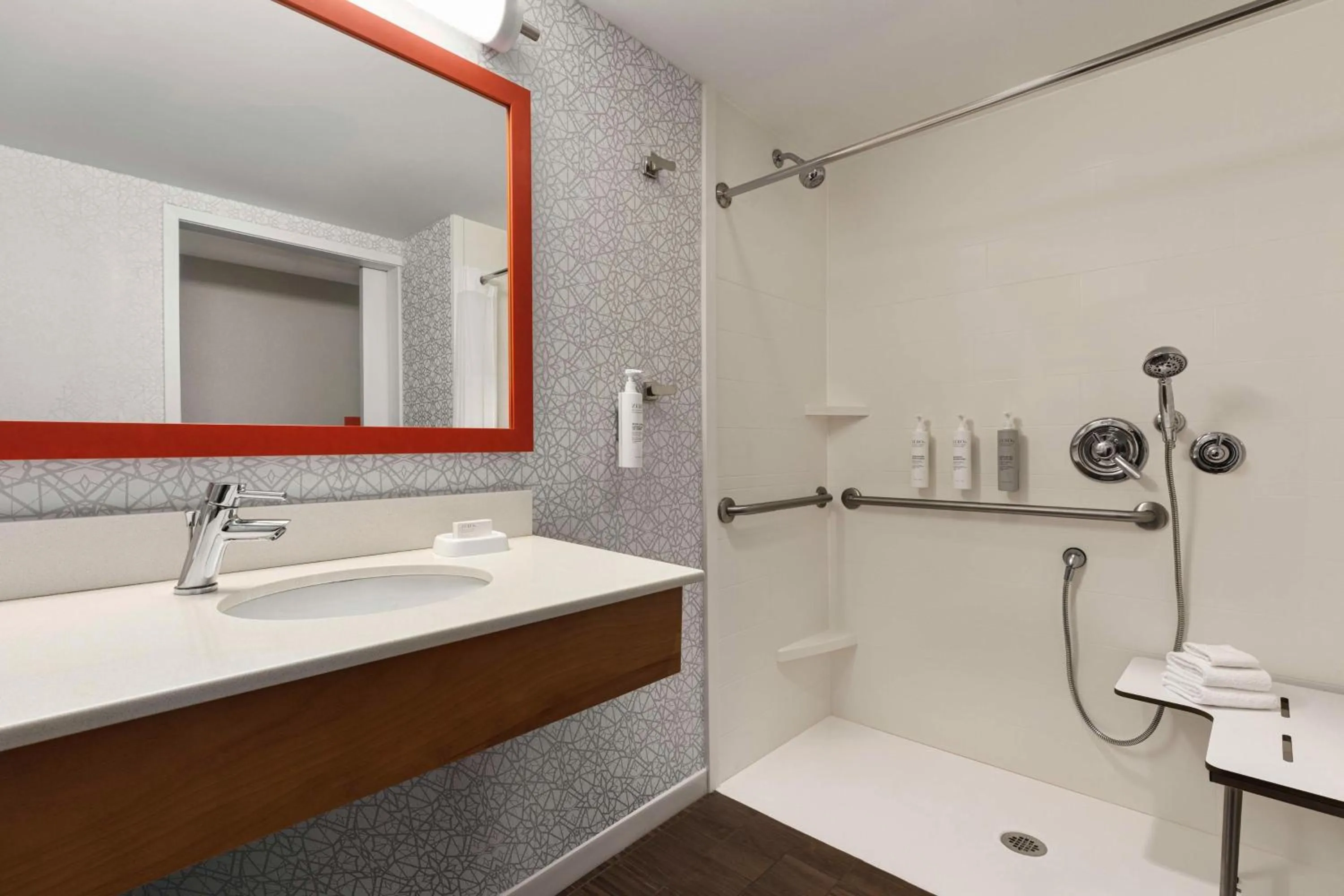 Bathroom in Hampton Inn Charlottesville