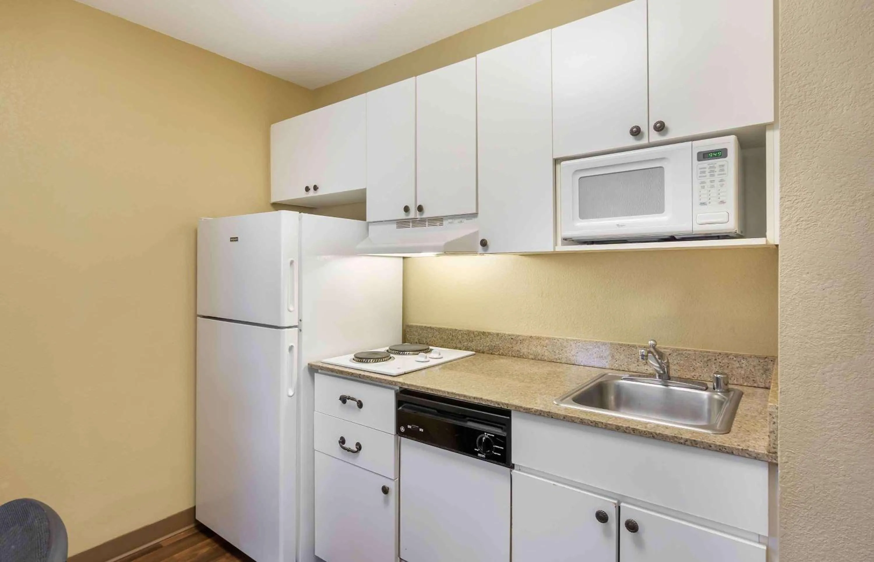 Bedroom in Extended Stay America Suites - Seattle - Bothell - Canyon Park