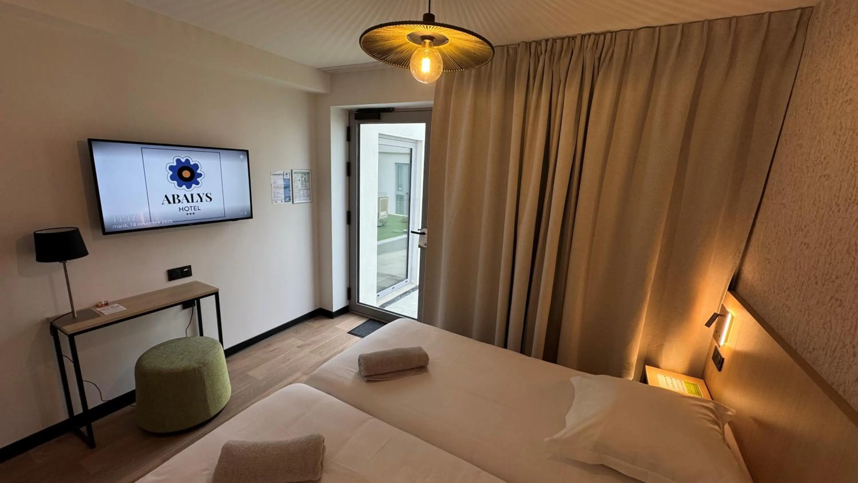 Bedroom, Bed in Abalys Hotel