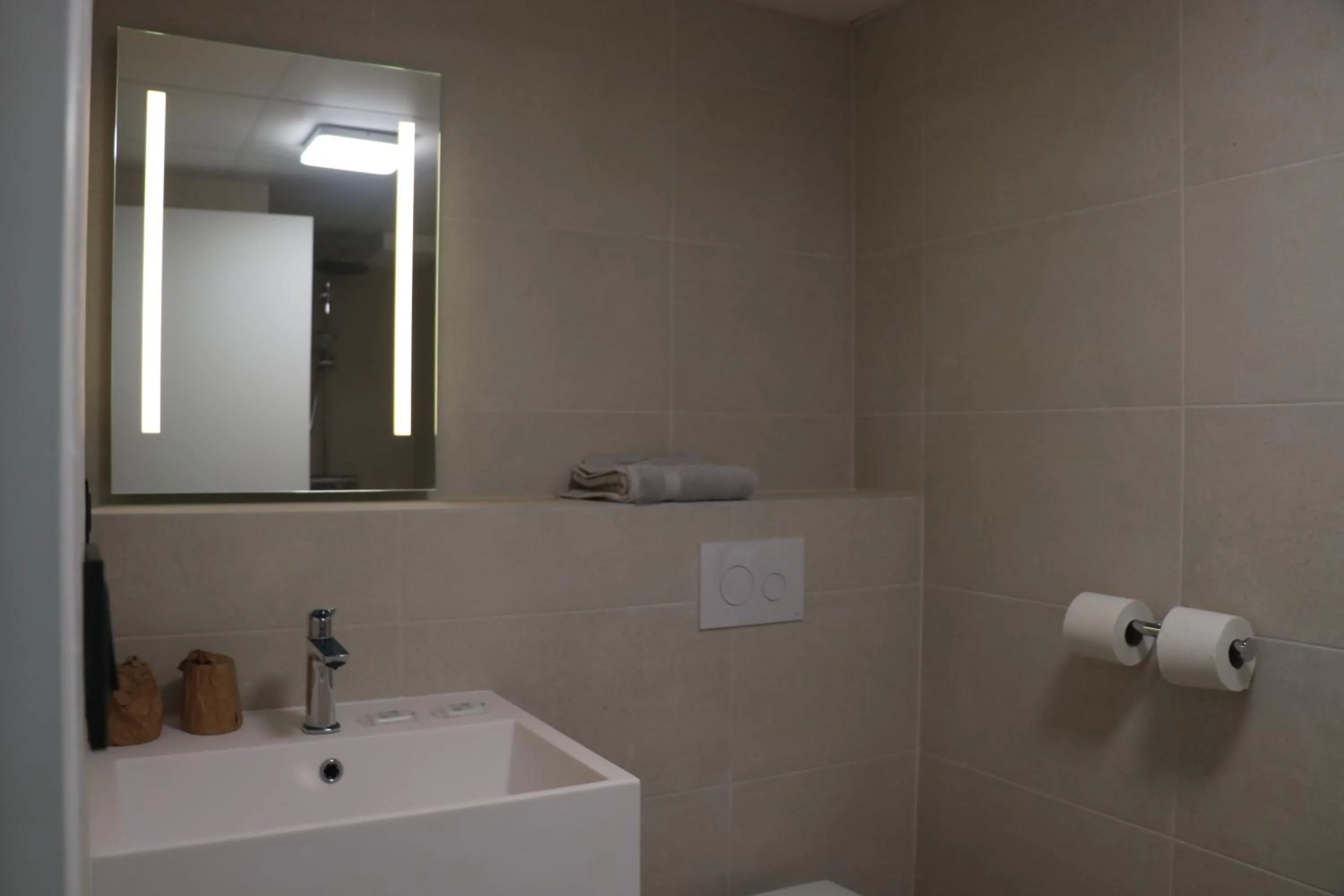 Bathroom in Abalys Hotel