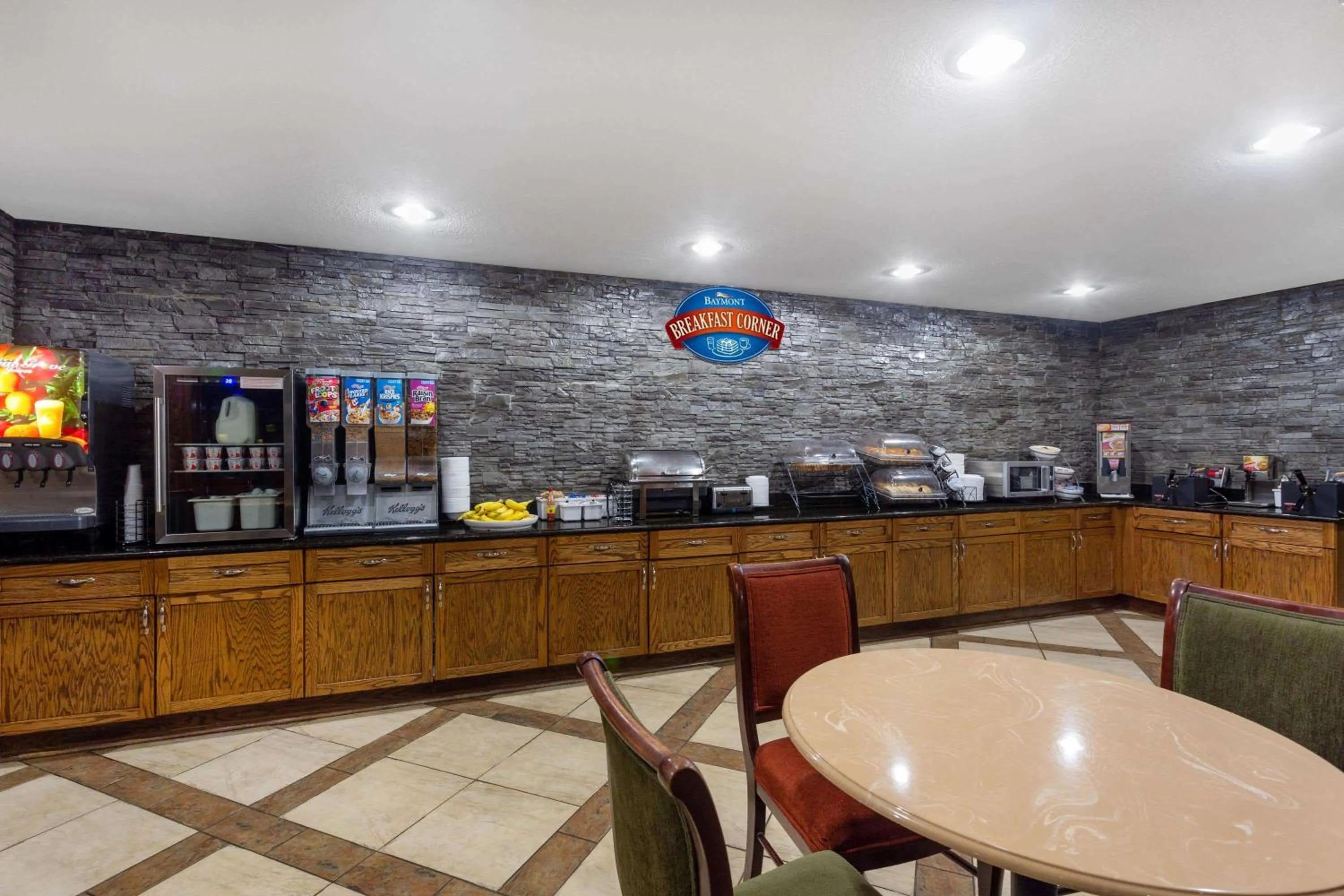 Restaurant/places to eat in Baymont by Wyndham Elkhart